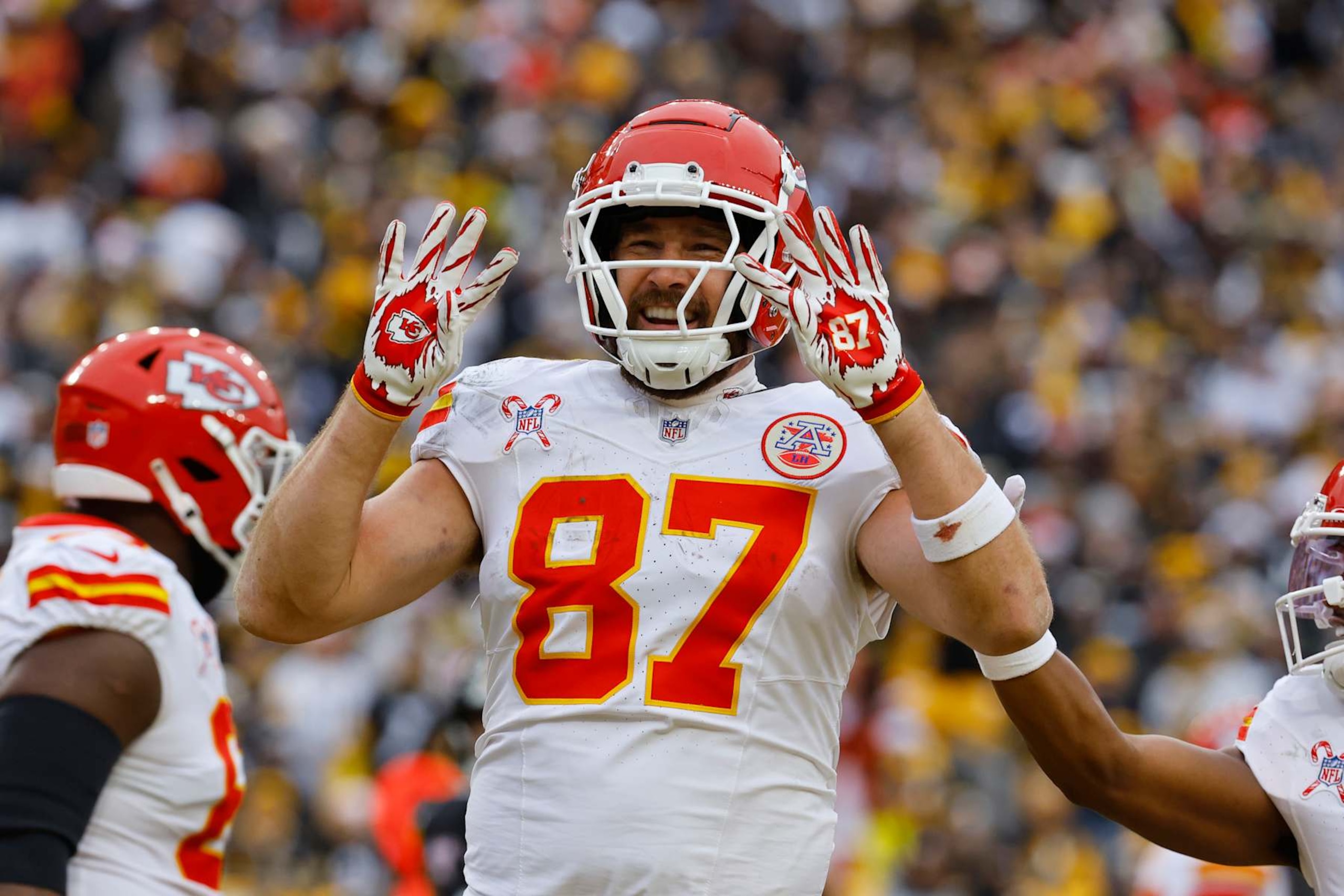 PITTSBURGH, PENNSYLVANIA - DECEMBER 25: Travis Kelce #87 of the Kansas City Chiefs celebrates a touchdown during the fourth quarter against the Pittsburgh Steelers at Acrisure Stadium on December 25, 2024 in Pittsburgh, Pennsylvania. (Photo by Justin K. Aller/Getty Images) PITTSBURGH, PENNSYLVANIA - DECEMBER 25: Travis Kelce #87 of the Kansas City Chiefs celebrates a touchdown during the fourth quarter against the Pittsburgh Steelers at Acrisure Stadium on December 25, 2024 in Pittsburgh, Pennsylvania. (Photo by Justin K. Aller/Getty Images)