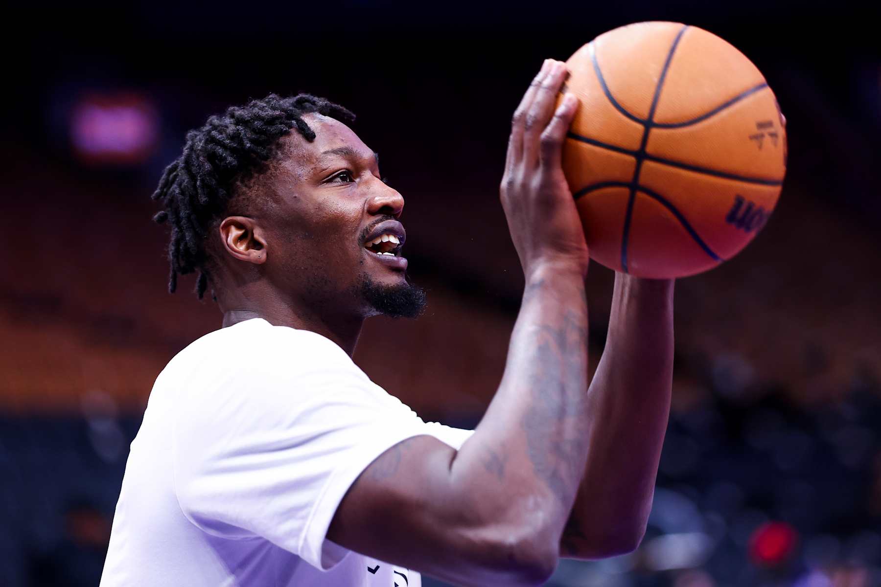 TORONTO, CANADA - DECEMBER 19:  Dorian Finney-Smith #28 of the Brooklyn Nets warms up before the game against the Toronto Raptors during a regular season game on December 19, 2024 at the Scotiabank Arena in Toronto, Ontario, Canada.  NOTE TO USER: User expressly acknowledges and agrees that, by downloading and or using this Photograph, user is consenting to the terms and conditions of the Getty Images License Agreement.  Mandatory Copyright Notice: Copyright 2024 NBAE (Photo by Vaughn Ridley/NBAE via Getty Images)
