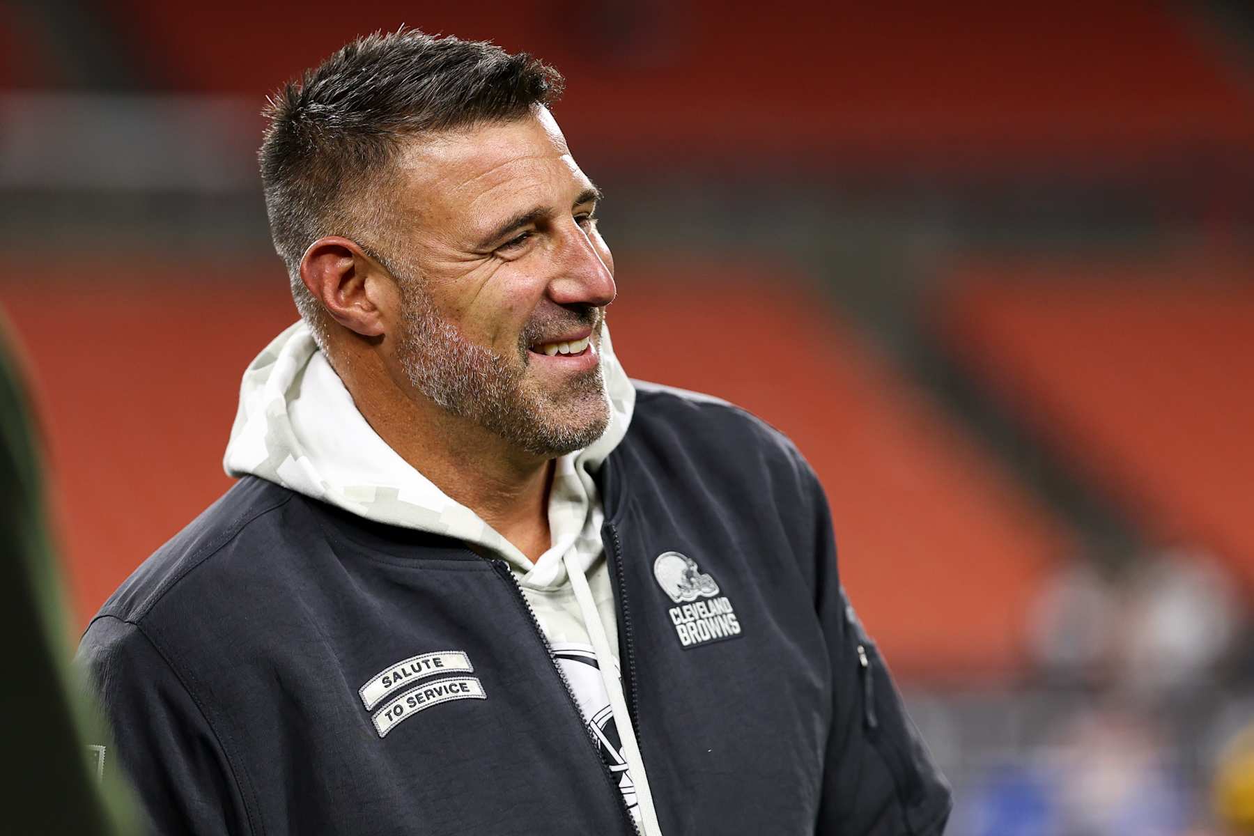 CLEVELAND, OHIO - NOVEMBER 21: Consultant Mike Vrabel of the Cleveland Browns smiles on the field prior to an NFL football game against the Pittsburgh Steelers at Huntington Bank Field on November 21, 2024 in Cleveland, Ohio. (Photo by Kevin Sabitus/Getty Images)