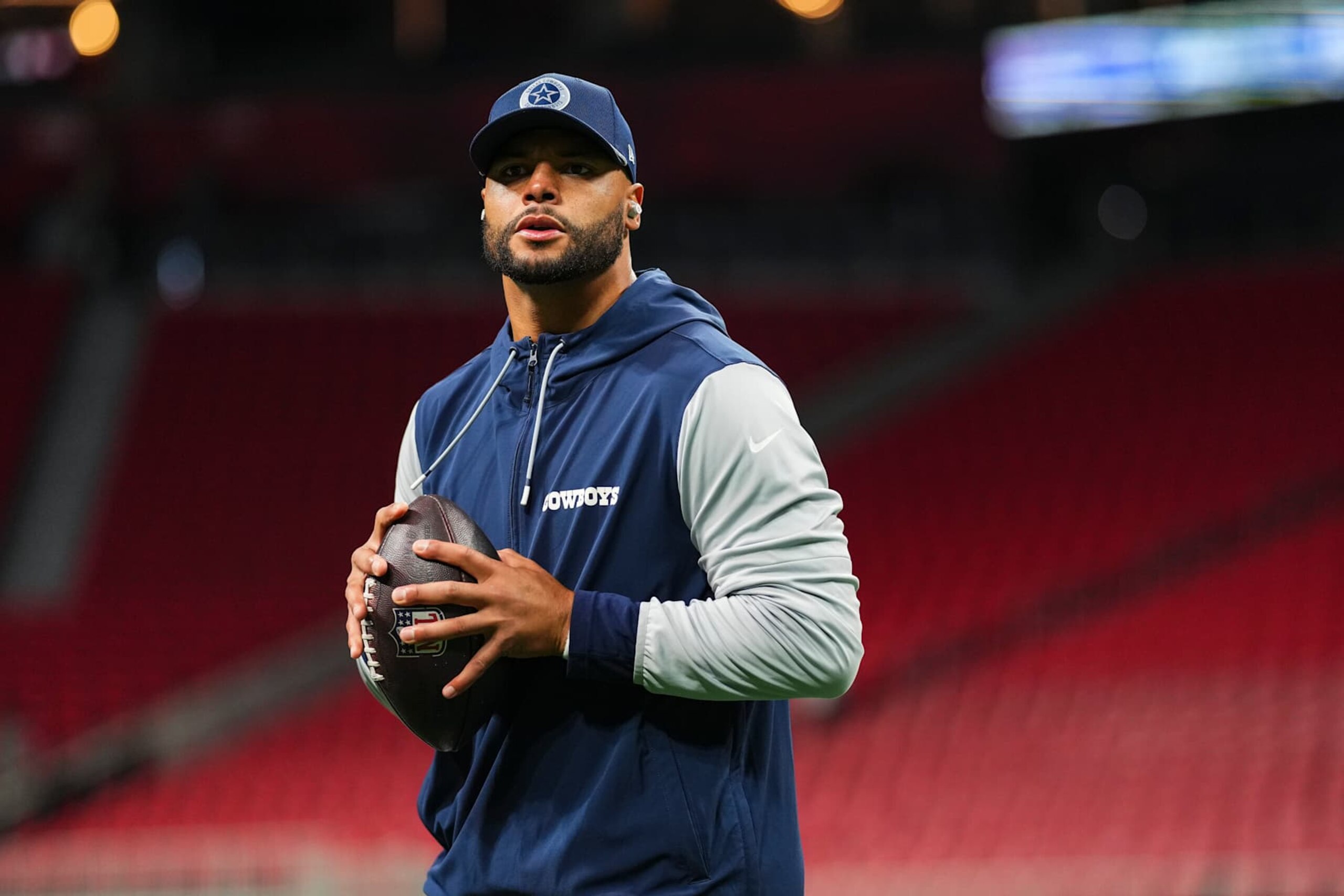 ATLANTA, GA - NOVEMBER 03: Dak Prescott #4 of the Dallas Cowboys warms up prior to an NFL football game against the Atlanta Falcons at Mercedes-Benz Stadium on November 3, 2024 in Atlanta, Georgia. (Photo by Cooper Neill/Getty Images) ATLANTA, GA - NOVEMBER 03: Dak Prescott #4 of the Dallas Cowboys warms up prior to an NFL football game against the Atlanta Falcons at Mercedes-Benz Stadium on November 3, 2024 in Atlanta, Georgia. (Photo by Cooper Neill/Getty Images)