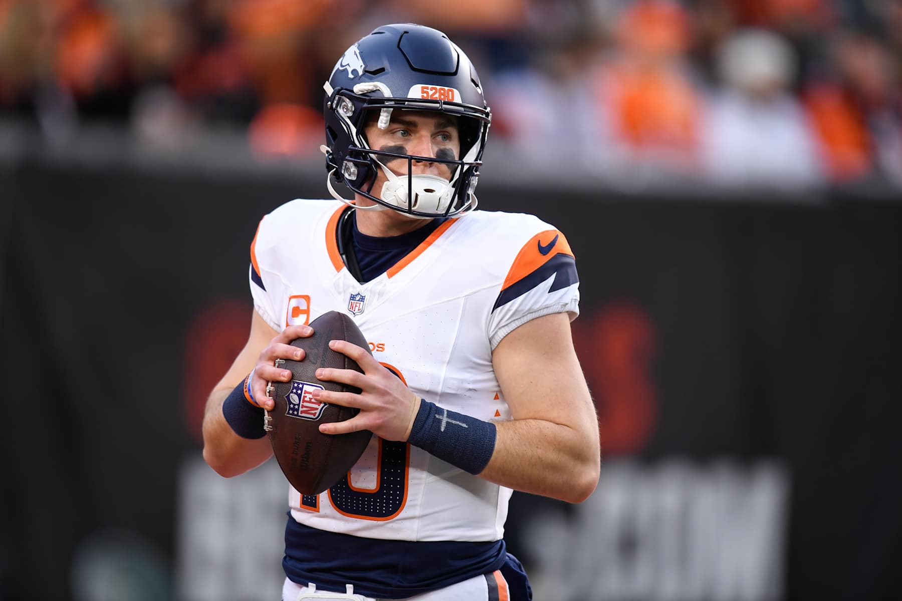 CINCINNATI, OH - DECEMBER 28: Denver Broncos Quarterback Bo Nix (10) warms up before the NFL football game between the Denver Broncos and the Cincinnati Bengals on December 28, 2024, at Paycor Stadium in Cincinnati, Ohio. (Photo by Michael Allio/Icon Sportswire via Getty Images)