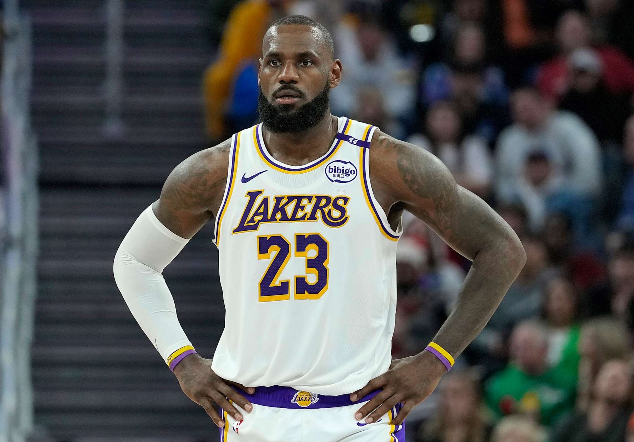 SAN FRANCISCO, CALIFORNIA - DECEMBER 25: LeBron James #23 of the Los Angeles Lakers looks on against the Golden State Warriors during the first half at Chase Center on December 25, 2024 in San Francisco, California. NOTE TO USER: User expressly acknowledges and agrees that, by downloading and or using this photograph, User is consenting to the terms and conditions of the Getty Images License Agreement. (Photo by Thearon W. Henderson/Getty Images) SAN FRANCISCO, CALIFORNIA - DECEMBER 25: LeBron James #23 of the Los Angeles Lakers looks on against the Golden State Warriors during the first half at Chase Center on December 25, 2024 in San Francisco, California. NOTE TO USER: User expressly acknowledges and agrees that, by downloading and or using this photograph, User is consenting to the terms and conditions of the Getty Images License Agreement. (Photo by Thearon W. Henderson/Getty Images)