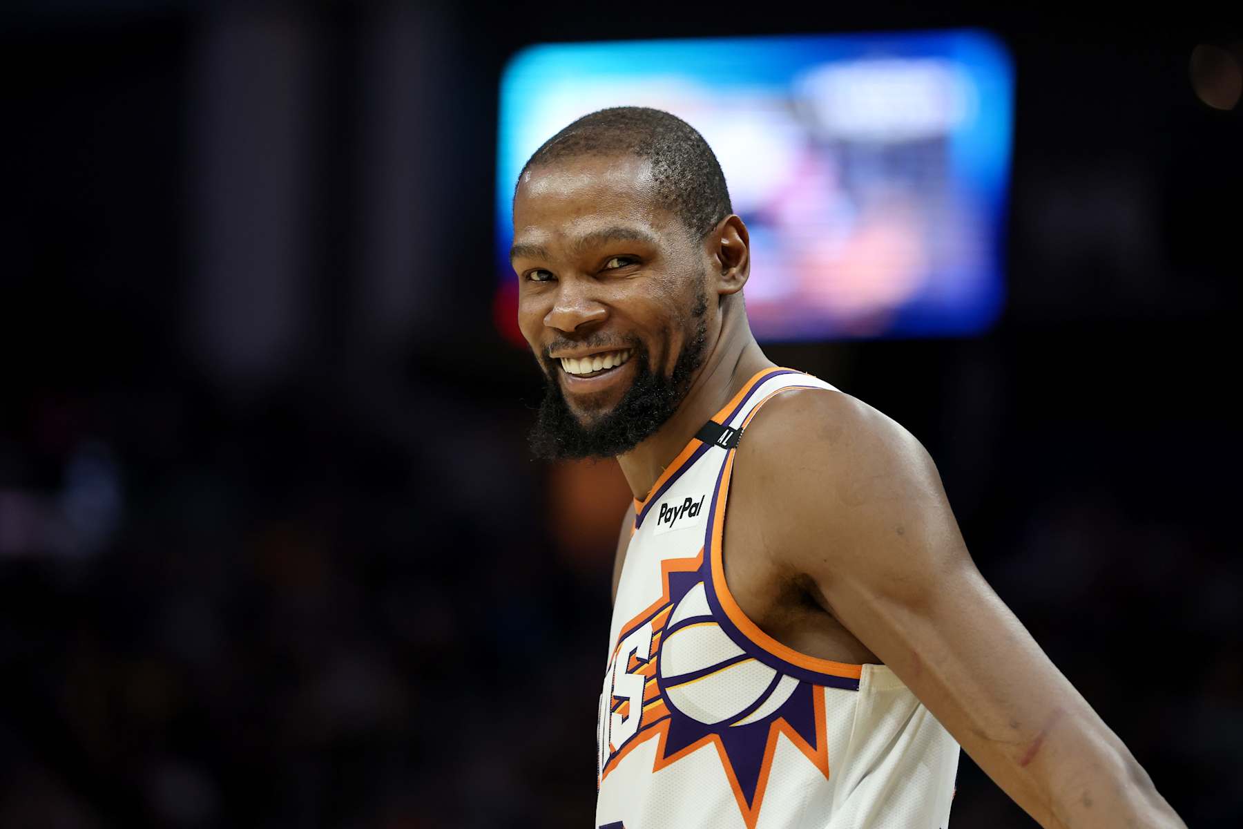 SAN FRANCISCO, CALIFORNIA - DECEMBER 28: Kevin Durant #35 of the Phoenix Suns reacts during their game against the Golden State Warriors at Chase Center on December 28, 2024 in San Francisco, California. NOTE TO USER: User expressly acknowledges and agrees that, by downloading and/or using this photograph, user is consenting to the terms and conditions of the Getty Images License Agreement.   (Photo by Ezra Shaw/Getty Images)