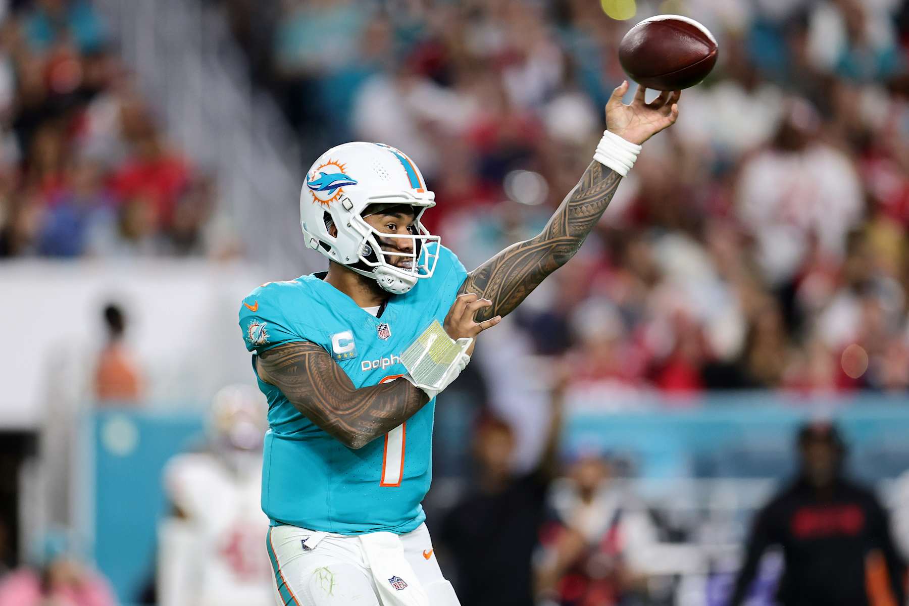 MIAMI GARDENS, FLORIDA - DECEMBER 22: Tua Tagovailoa #1 of the Miami Dolphins throws a pass during the fourth quarter against the San Francisco 49ers at Hard Rock Stadium on December 22, 2024 in Miami Gardens, Florida. (Photo by Carmen Mandato/Getty Images) MIAMI GARDENS, FLORIDA - DECEMBER 22: Tua Tagovailoa #1 of the Miami Dolphins throws a pass during the fourth quarter against the San Francisco 49ers at Hard Rock Stadium on December 22, 2024 in Miami Gardens, Florida. (Photo by Carmen Mandato/Getty Images)