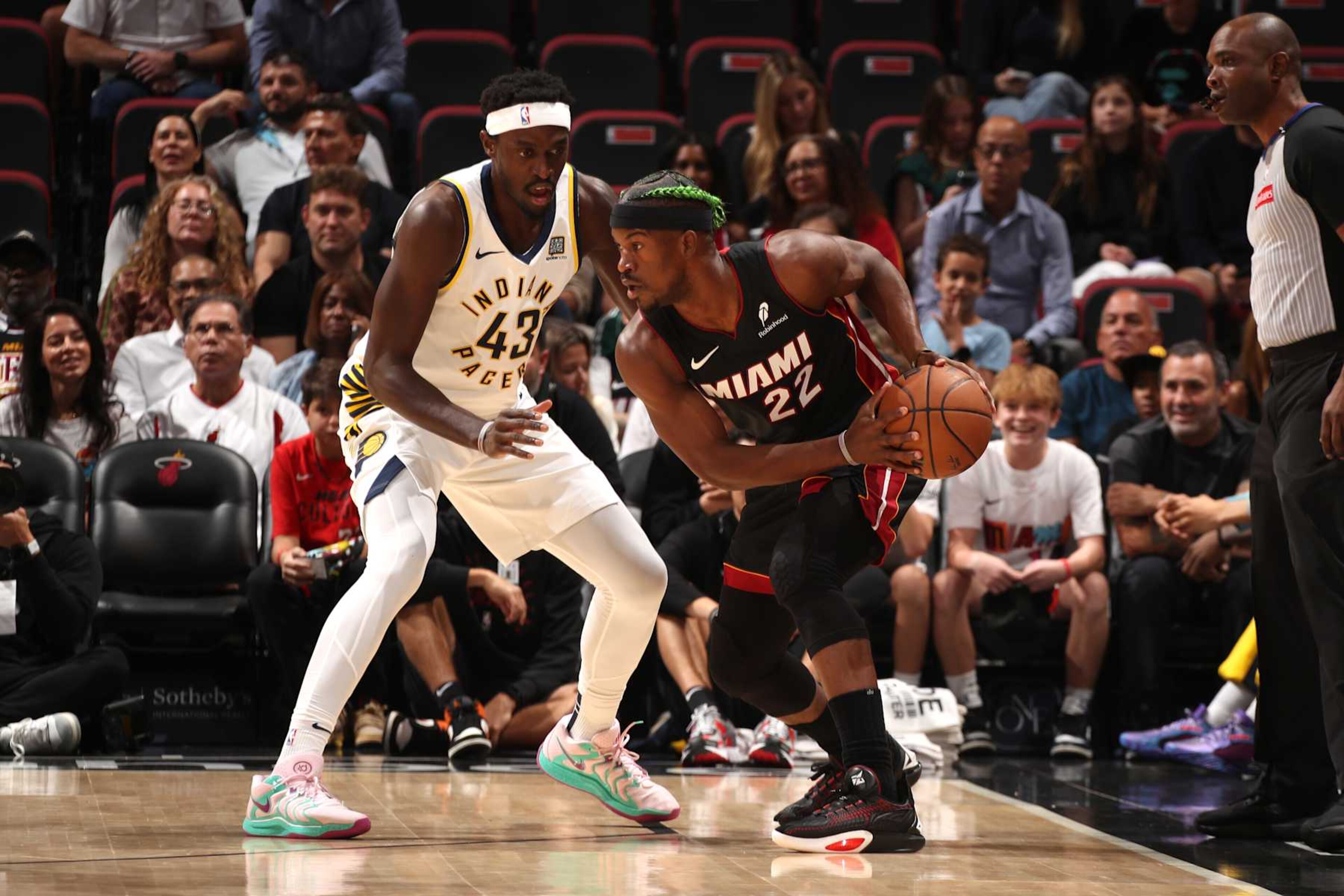 MIAMI, FL - JANUARY 2: Jimmy Butler #22 of the Miami Heat handles the ball during the game against the Indiana Pacers on January 2, 2025 at Kaseya Center in Miami, Florida. NOTE TO USER: User expressly acknowledges and agrees that, by downloading and or using this Photograph, user is consenting to the terms and conditions of the Getty Images License Agreement. Mandatory Copyright Notice: Copyright 2025 NBAE (Photo by Issac Baldizon/NBAE via Getty Images) MIAMI, FL - JANUARY 2: Jimmy Butler #22 of the Miami Heat handles the ball during the game against the Indiana Pacers on January 2, 2025 at Kaseya Center in Miami, Florida. NOTE TO USER: User expressly acknowledges and agrees that, by downloading and or using this Photograph, user is consenting to the terms and conditions of the Getty Images License Agreement. Mandatory Copyright Notice: Copyright 2025 NBAE (Photo by Issac Baldizon/NBAE via Getty Images)