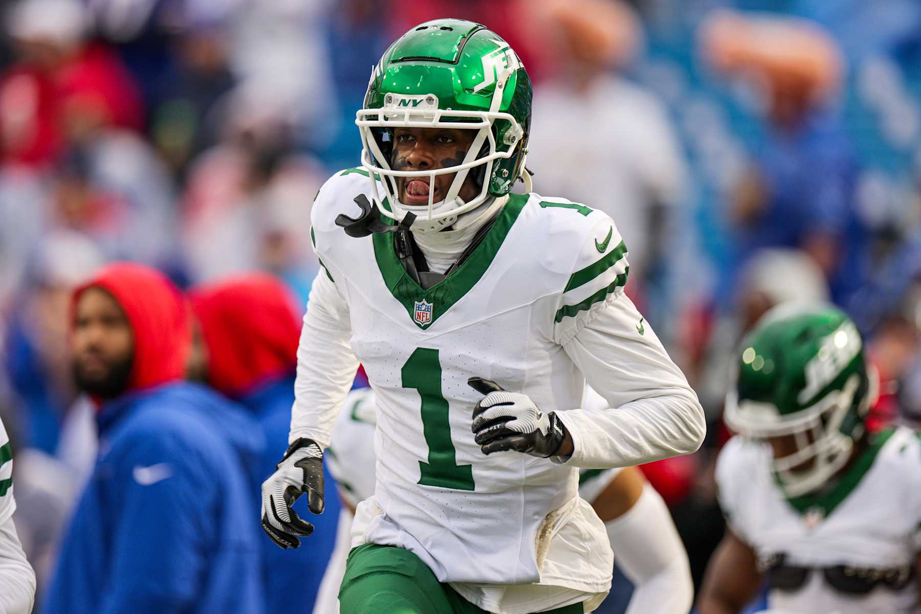 ORCHARD PARK, NEW YORK - DECEMBER 29: Sauce Gardner #1 of the New York Jets warms up prior to a game against the Buffalo Bills at Highmark Stadium on December 29, 2024 in Orchard Park, New York. (Photo by Bryan Bennett/Getty Images)