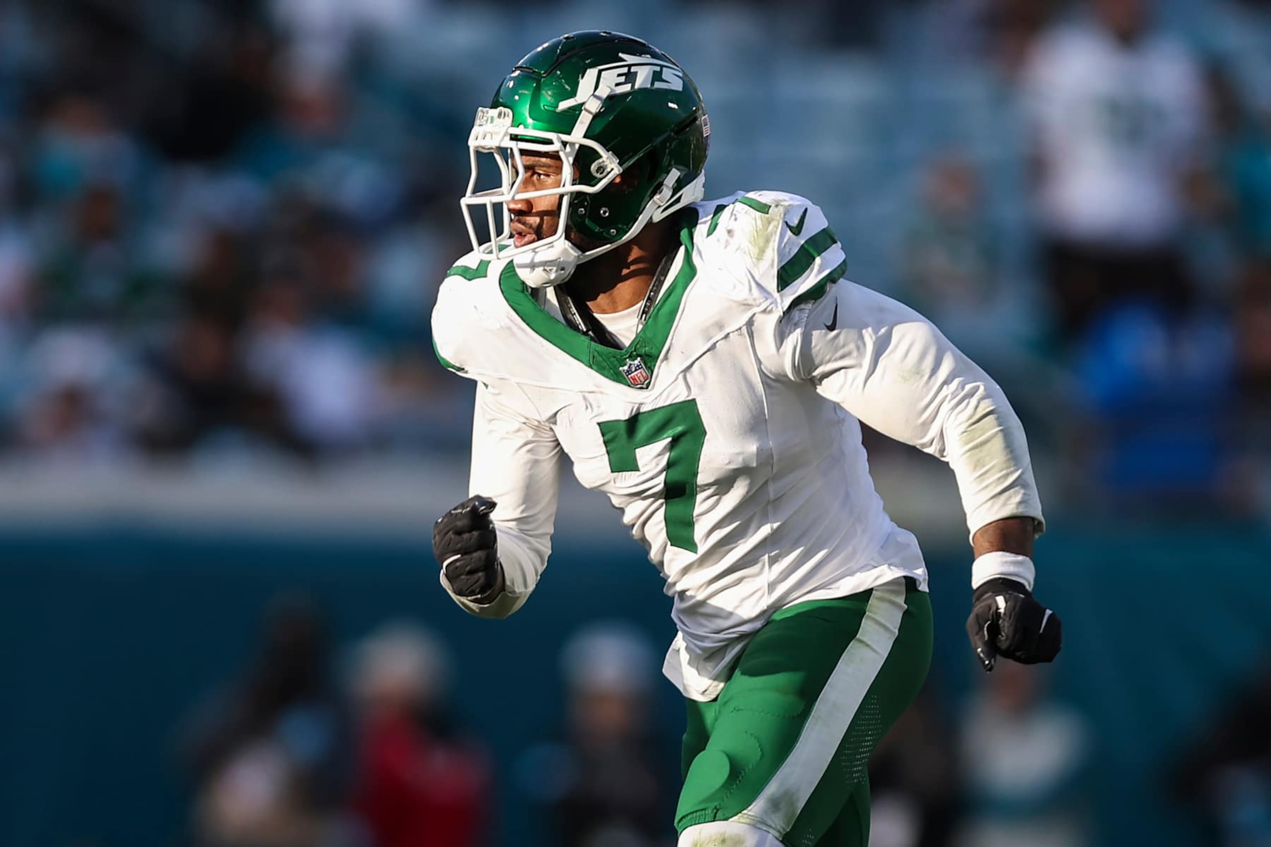 JACKSONVILLE, FLORIDA - DECEMBER 15: Haason Reddick #7 of the New York Jets rushes the passer during an NFL football game against the Jacksonville Jaguars at EverBank Stadium on December 15, 2024 in Jacksonville, FL. (Photo by Perry Knotts/Getty Images)