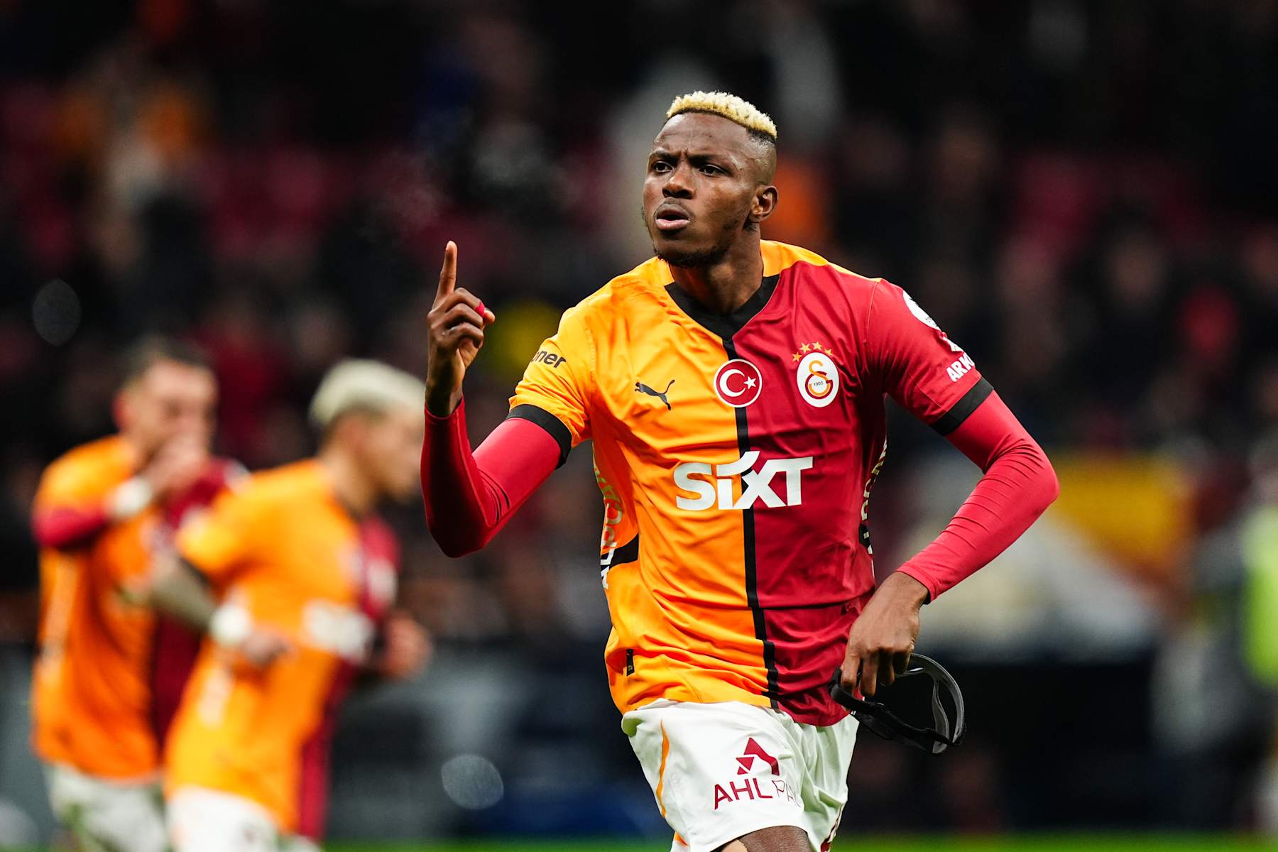 ISTANBUL, TURKIYE - JANUARY 04: Victor Osimhen of Galatasaray celebrates after scoring a goal during the Turkish Super Lig week 18 football match between Galatasaray and Goztepe RAMS Park Stadium in Istanbul, Turkiye on January 04, 2025. (Photo by Hakan Akgun/Anadolu via Getty Images)