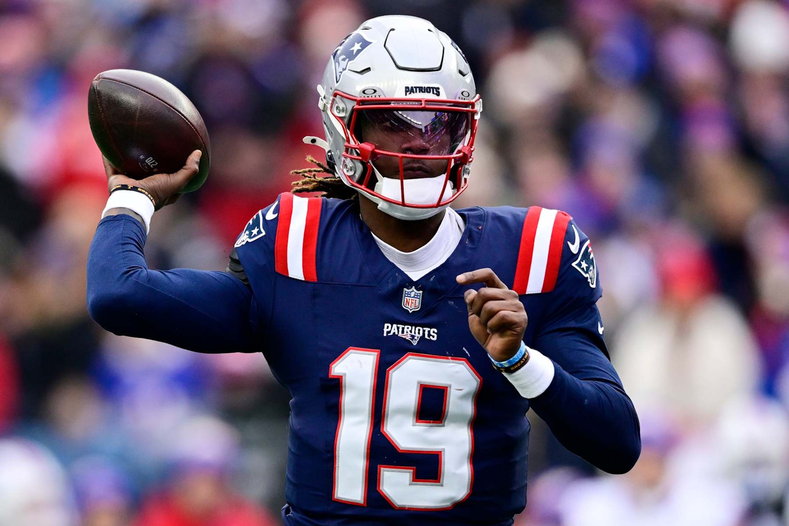 FOXBOROUGH, MASSACHUSETTS - JANUARY 05: Joe Milton III #19 of the New England Patriots throws a pass against the Buffalo Bills during the first quarter at Gillette Stadium on January 05, 2025 in Foxborough, Massachusetts. (Photo by Billie Weiss/Getty Images) FOXBOROUGH, MASSACHUSETTS - JANUARY 05: Joe Milton III #19 of the New England Patriots throws a pass against the Buffalo Bills during the first quarter at Gillette Stadium on January 05, 2025 in Foxborough, Massachusetts. (Photo by Billie Weiss/Getty Images)