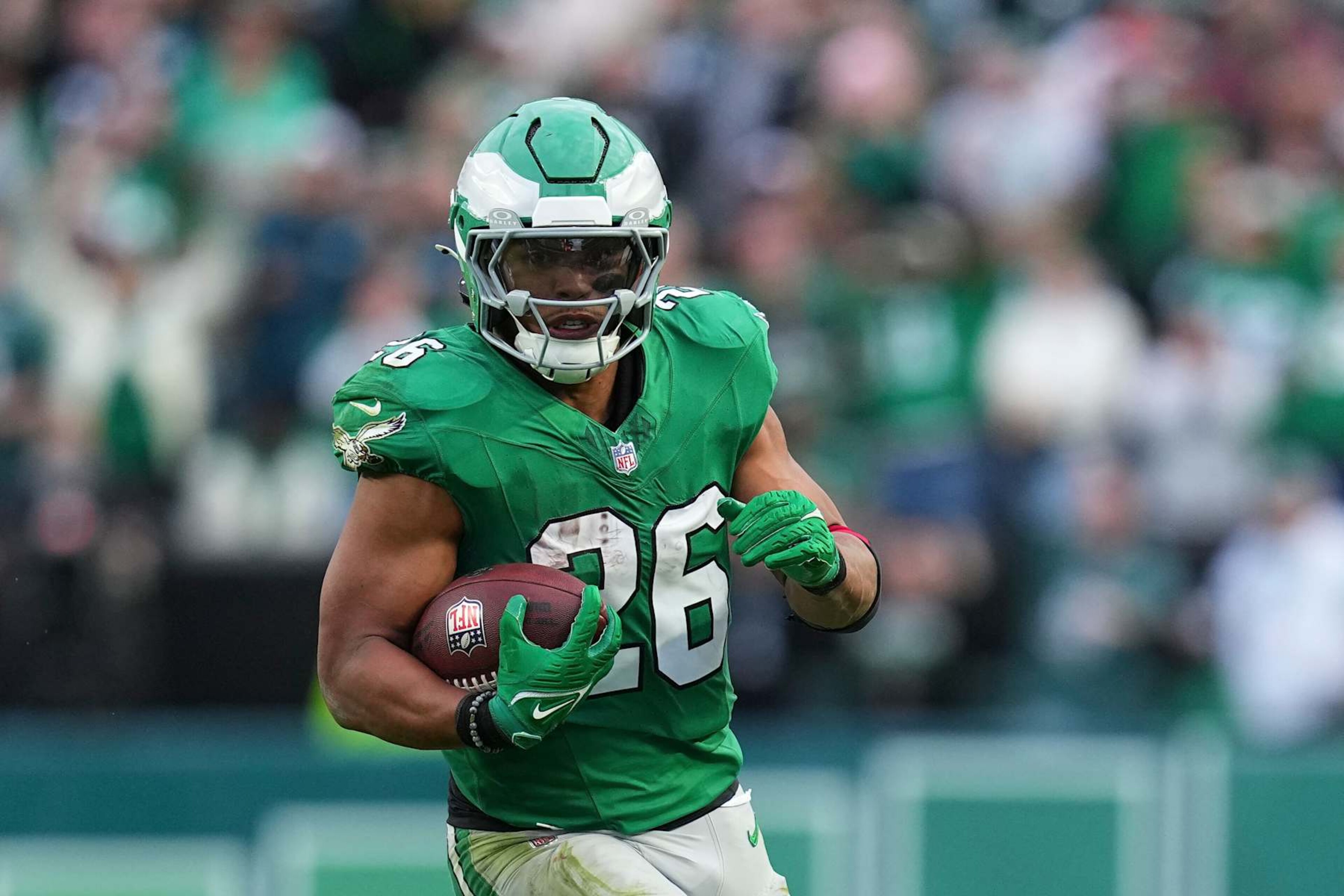 PHILADELPHIA, PENNSYLVANIA - DECEMBER 29: Saquon Barkley #26 of the Philadelphia Eagles runs the ball against the Dallas Cowboys at Lincoln Financial Field on December 29, 2024 in Philadelphia, Pennsylvania. (Photo by Mitchell Leff/Getty Images) PHILADELPHIA, PENNSYLVANIA - DECEMBER 29: Saquon Barkley #26 of the Philadelphia Eagles runs the ball against the Dallas Cowboys at Lincoln Financial Field on December 29, 2024 in Philadelphia, Pennsylvania. (Photo by Mitchell Leff/Getty Images)
