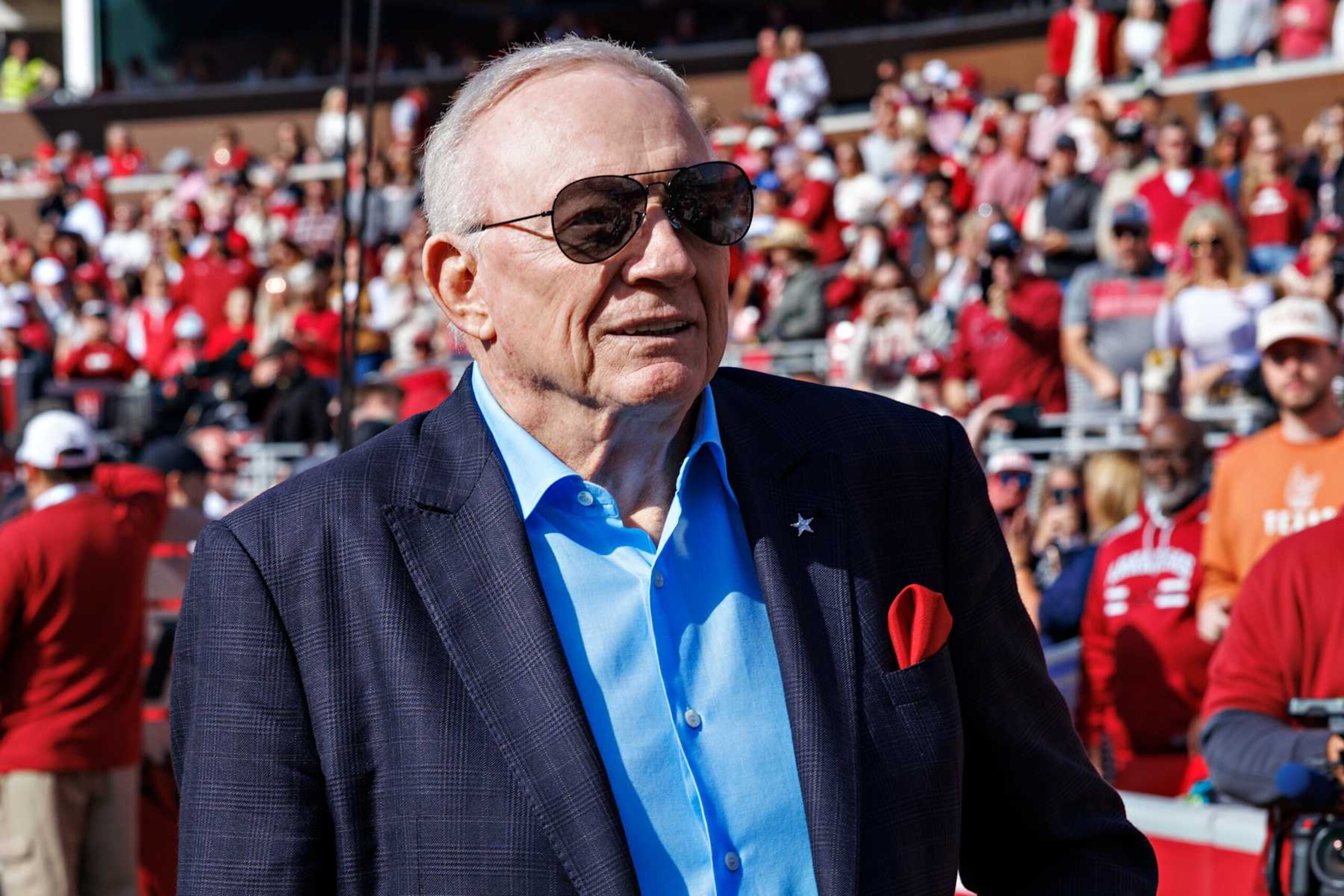 FAYETTEVILLE, ARKANSAS - NOVEMBER 16: Dallas Cowboys owner and Razorback Alumni Jerry Jones on the field during a game between the Texas Longhorns and the Arkansas Razorbacks at Donald W. Reynolds Razorback Stadium on November 16, 2024 in Fayetteville, Arkansas. The Longhorns defeated the Razorbacks 20-10. (Photo by Wesley Hitt/Getty Images) FAYETTEVILLE, ARKANSAS - NOVEMBER 16: Dallas Cowboys owner and Razorback Alumni Jerry Jones on the field during a game between the Texas Longhorns and the Arkansas Razorbacks at Donald W. Reynolds Razorback Stadium on November 16, 2024 in Fayetteville, Arkansas. The Longhorns defeated the Razorbacks 20-10. (Photo by Wesley Hitt/Getty Images)