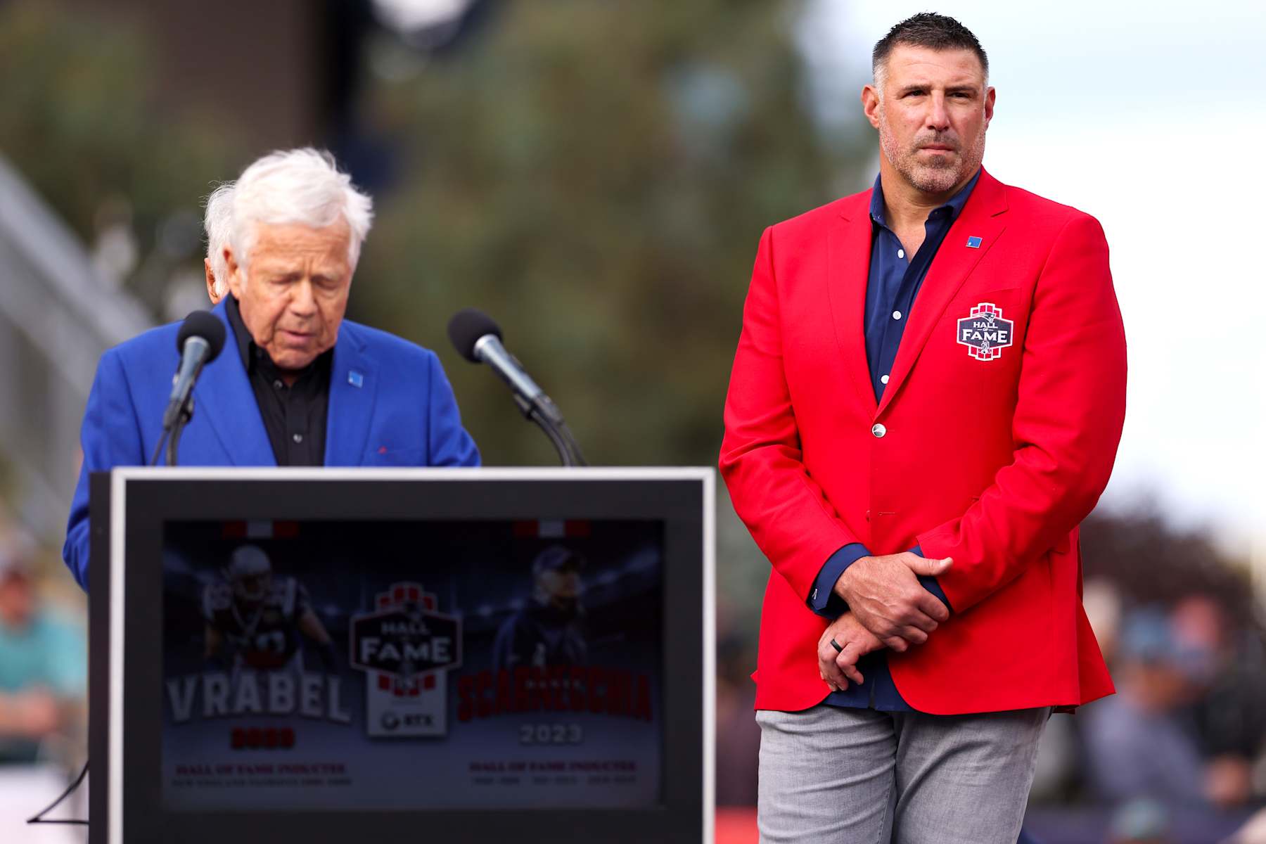 Patriots president Robert Kraft and former Titans head coach Mike Vrabel
