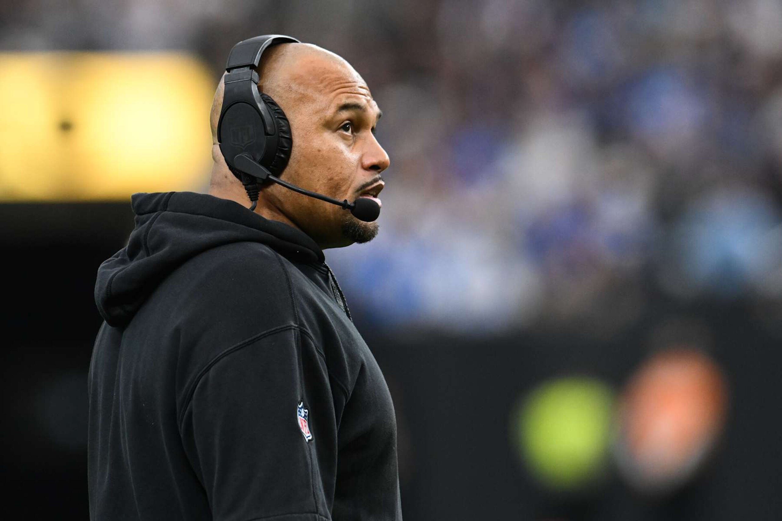 LAS VEGAS, NEVADA - JANUARY 05: Head coach Antonio Pierce of the Las Vegas Raiders looks on against the Los Angeles Chargers during the first quarter at Allegiant Stadium on January 05, 2025 in Las Vegas, Nevada. (Photo by Candice Ward/Getty Images) LAS VEGAS, NEVADA - JANUARY 05: Head coach Antonio Pierce of the Las Vegas Raiders looks on against the Los Angeles Chargers during the first quarter at Allegiant Stadium on January 05, 2025 in Las Vegas, Nevada. (Photo by Candice Ward/Getty Images)