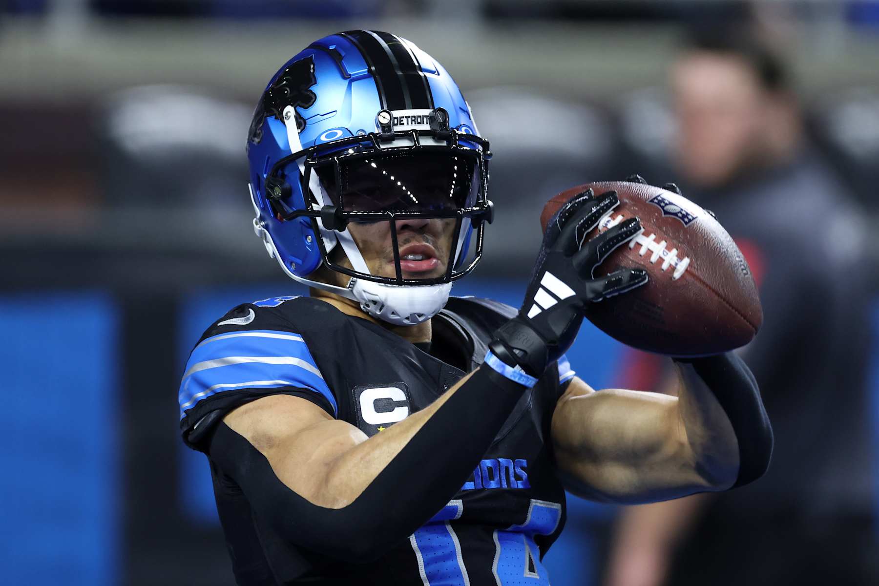 Lions' Amon-Ra St. Brown Shows Off Blue Hair in IG Photo Ahead of NFL Playoffs