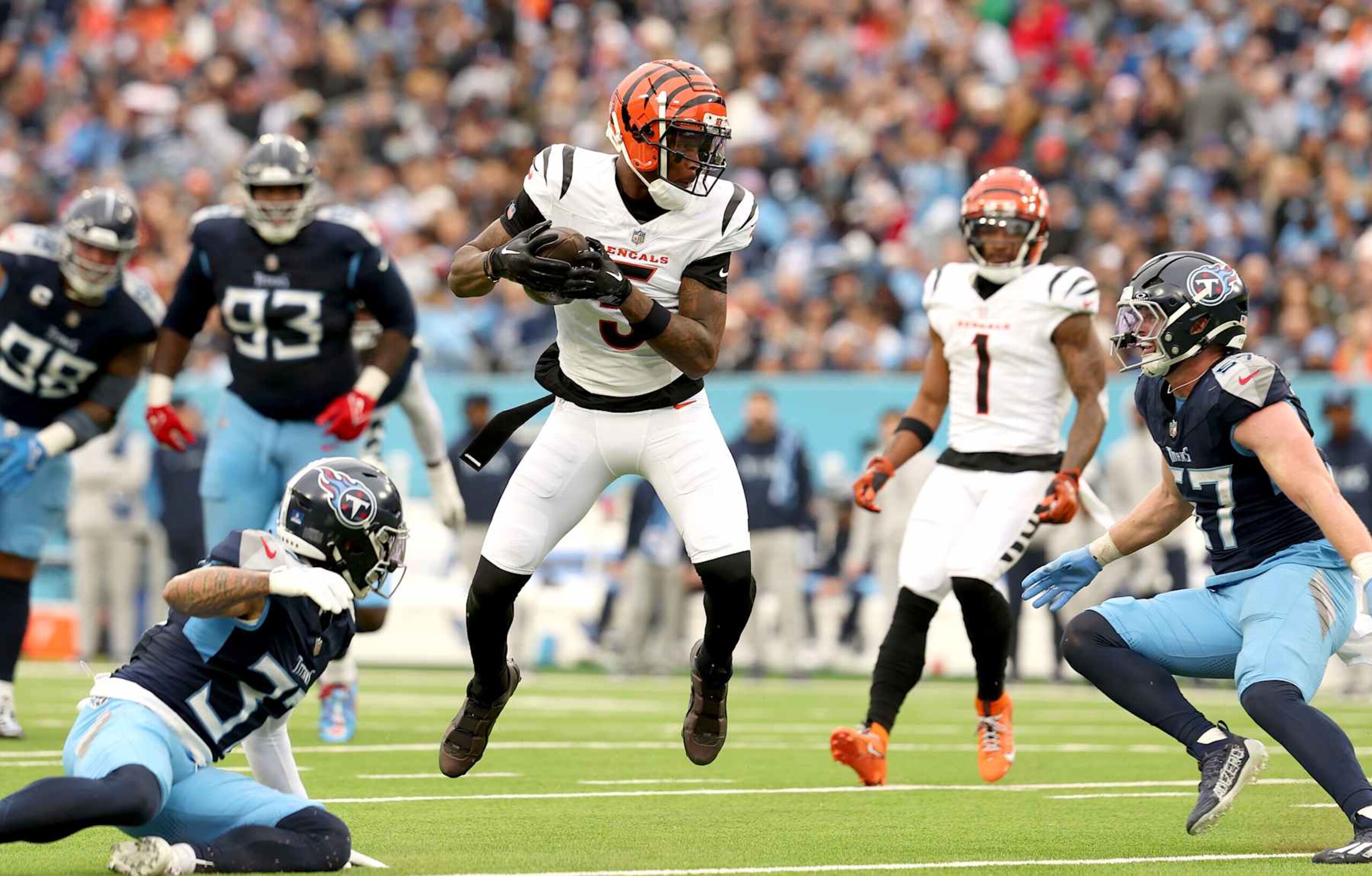 NASHVILLE, TENNESSEE - DECEMBER 15: Tee Higgins #5 of the Cincinnati Bengals against the Tennessee Titans at Nissan Stadium on December 15, 2024 in Nashville, Tennessee. (Photo by Andy Lyons/Getty Images) NASHVILLE, TENNESSEE - DECEMBER 15: Tee Higgins #5 of the Cincinnati Bengals against the Tennessee Titans at Nissan Stadium on December 15, 2024 in Nashville, Tennessee. (Photo by Andy Lyons/Getty Images)