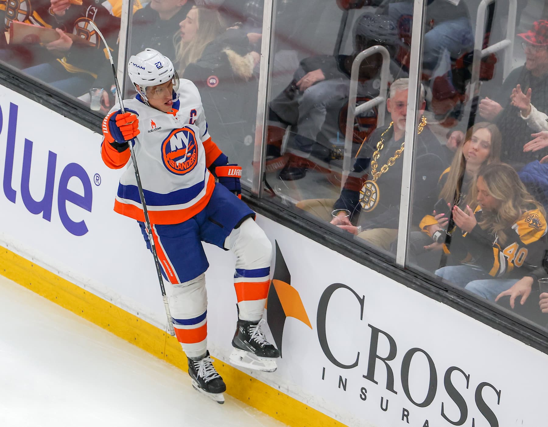 Boston, MA - January 5: New York Islanders LW Anders Lee reacts after scoring a goal in the second period. (Photo by Matthew J. Lee/The Boston Globe via Getty Images)