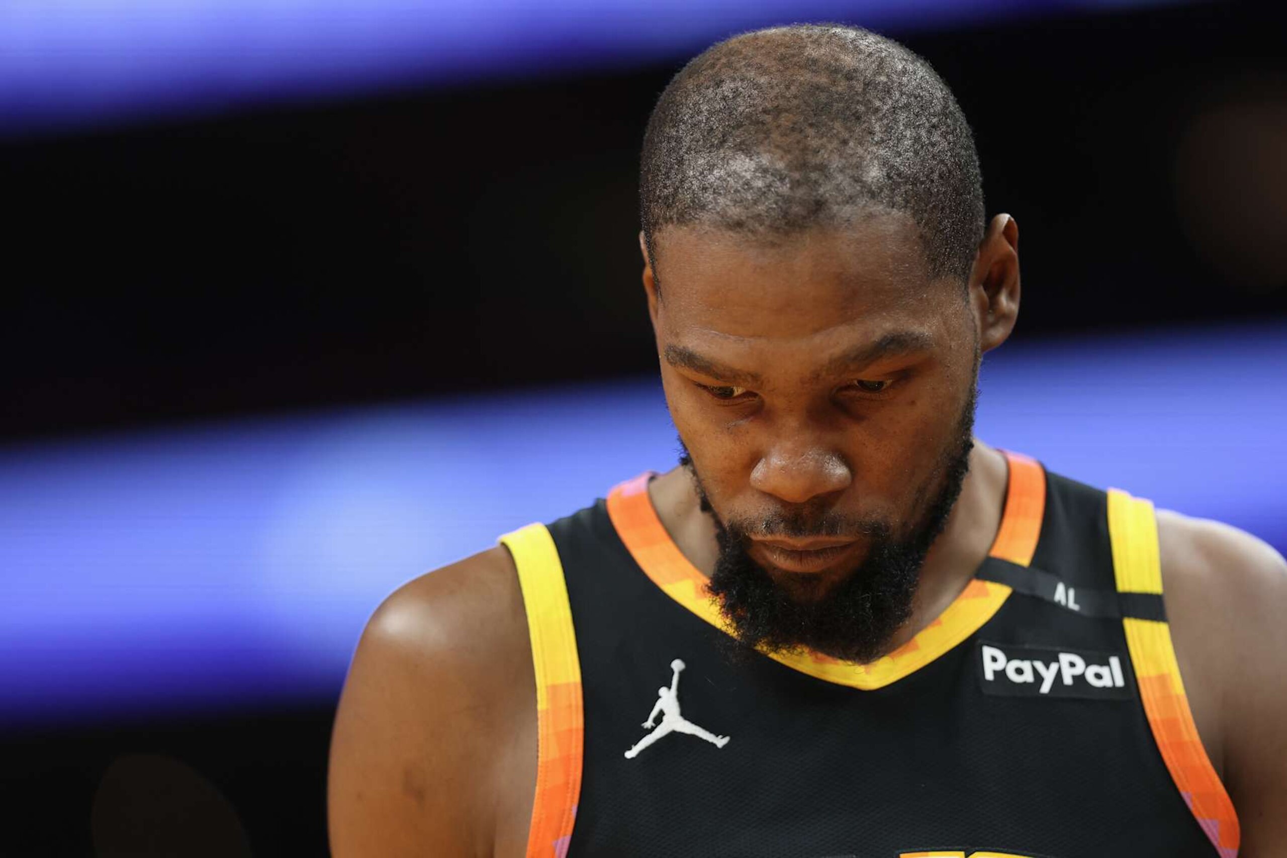 PHOENIX, ARIZONA - NOVEMBER 26: Kevin Durant #35 of the Phoenix Suns during the second half of the Emirates NBA Cup game at Footprint Center on November 26, 2024 in Phoenix, Arizona. NOTE TO USER: User expressly acknowledges and agrees that, by downloading and/or using this photograph, user is consenting to the terms and conditions of the Getty Images License Agreement. (Photo by Christian Petersen/Getty Images)