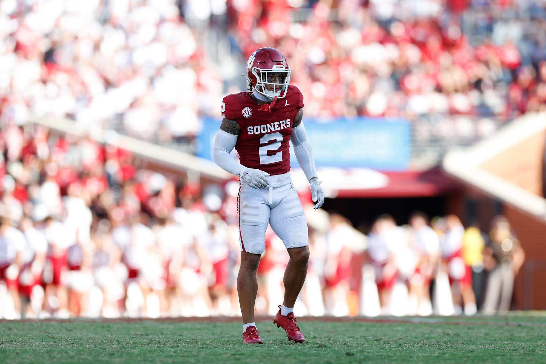 NORMAN, OKLAHOMA - SEPTEMBER 14: Billy Bowman Jr. #2 of the Oklahoma Sooners in coverage during the first half against the Tulane Green Wave at Gaylord Family Oklahoma Memorial Stadium on September 14, 2024 in Norman, Oklahoma. (Photo by Aaron M. Sprecher/Getty Images) NORMAN, OKLAHOMA - SEPTEMBER 14: Billy Bowman Jr. #2 of the Oklahoma Sooners in coverage during the first half against the Tulane Green Wave at Gaylord Family Oklahoma Memorial Stadium on September 14, 2024 in Norman, Oklahoma. (Photo by Aaron M. Sprecher/Getty Images)