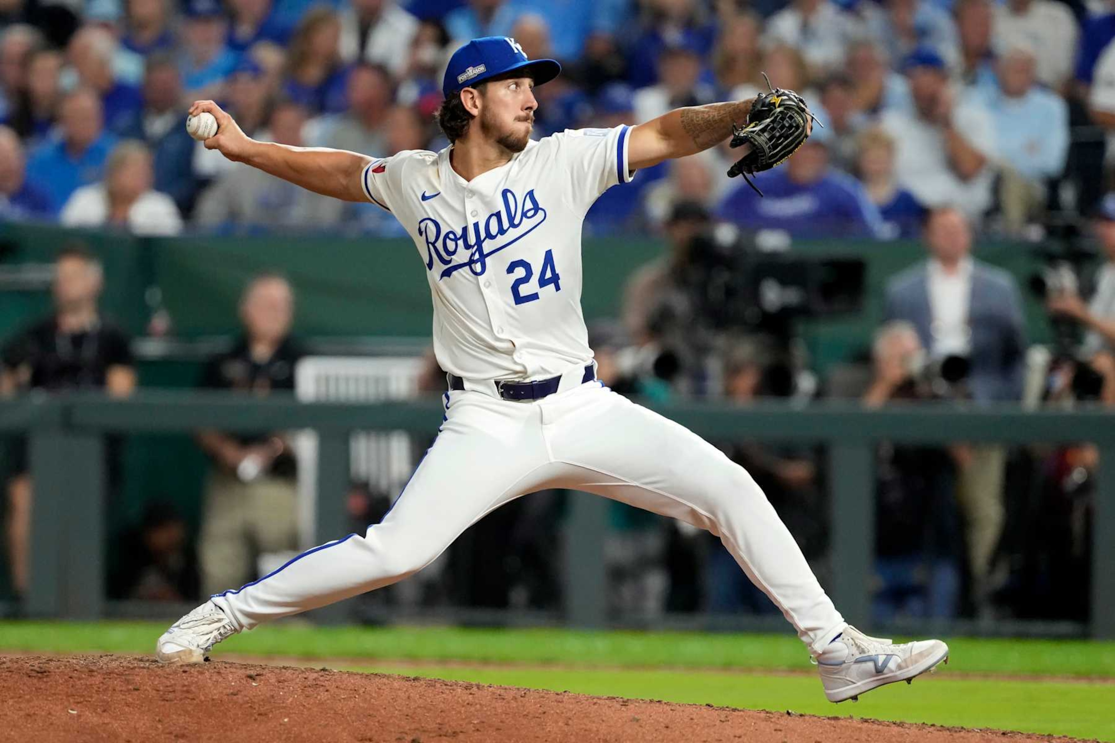 KANSAS CITY, MISSOURI - OCTOBER 09: Michael Lorenzen #24 of the Kansas City Royals pitches in the ninth inning against the New York Yankees during Game Three of the Division Series at Kauffman Stadium on October 09, 2024 in Kansas City, Missouri. (Photo by Ed Zurga/Getty Images)