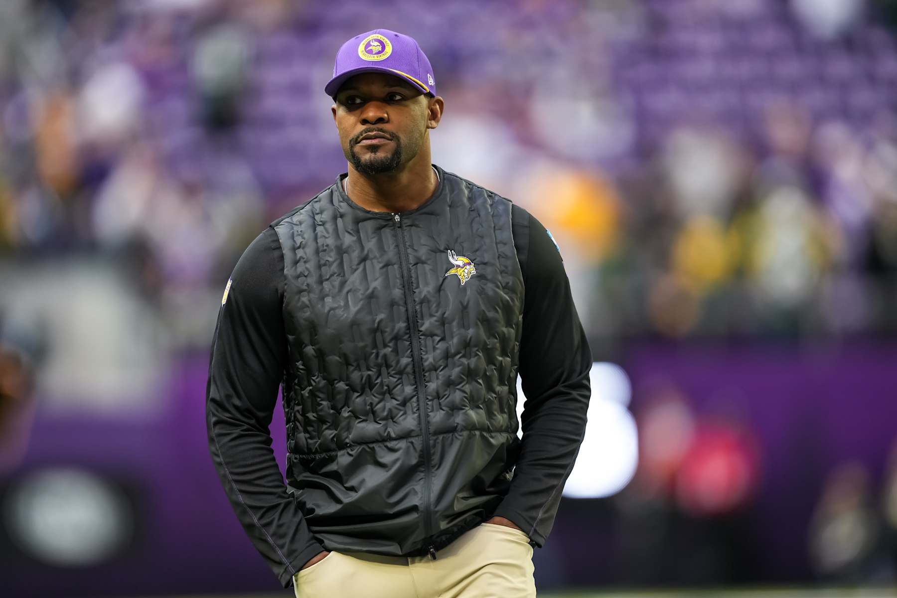 Vikings defensive coordinator Brian Flores