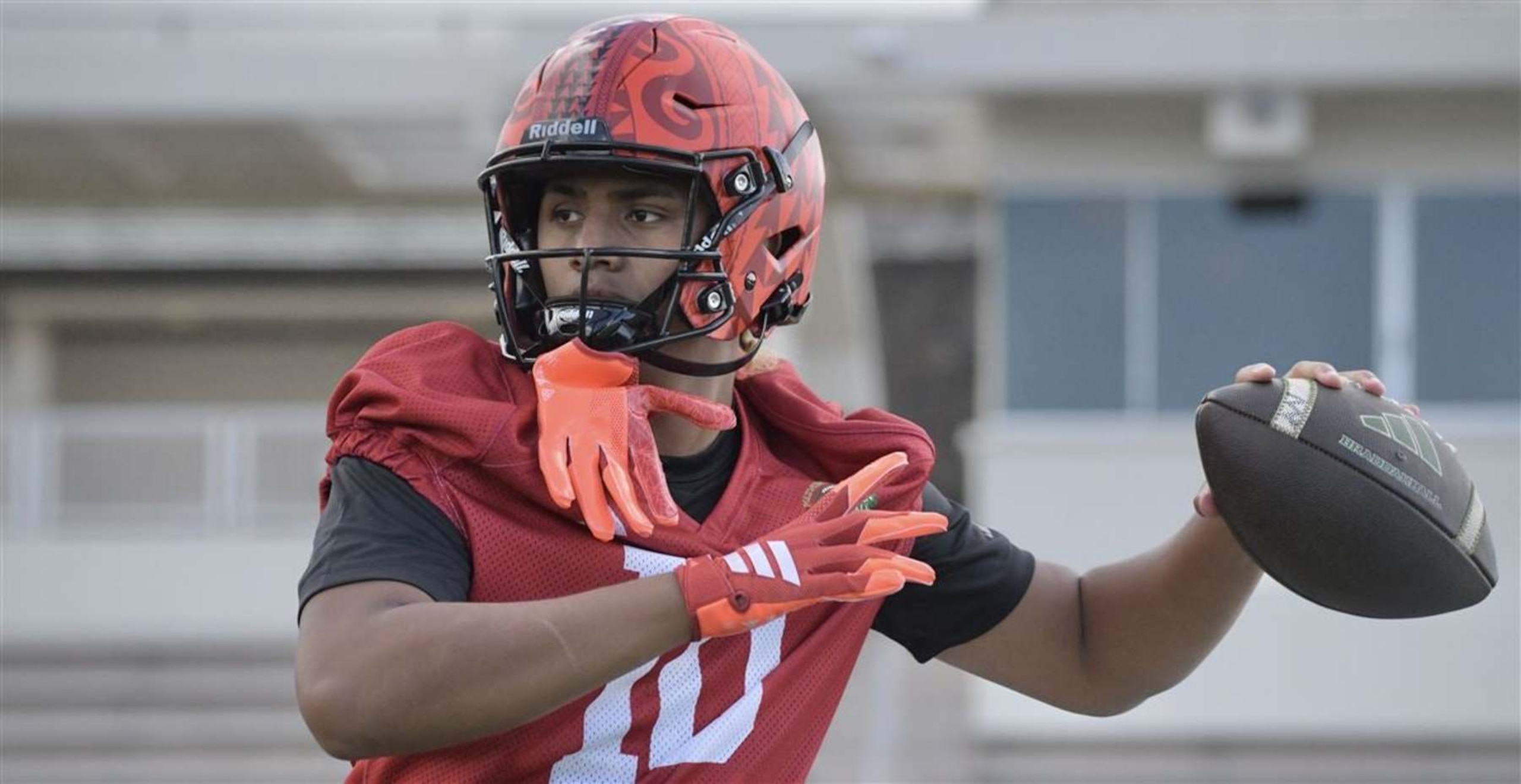 Jaron-Keawe Sagapolutele's college career is already off to an odd start, but, boy, does he have a massive amount of talent. Jaron-Keawe Sagapolutele's college career is already off to an odd start, but, boy, does he have a massive amount of talent.