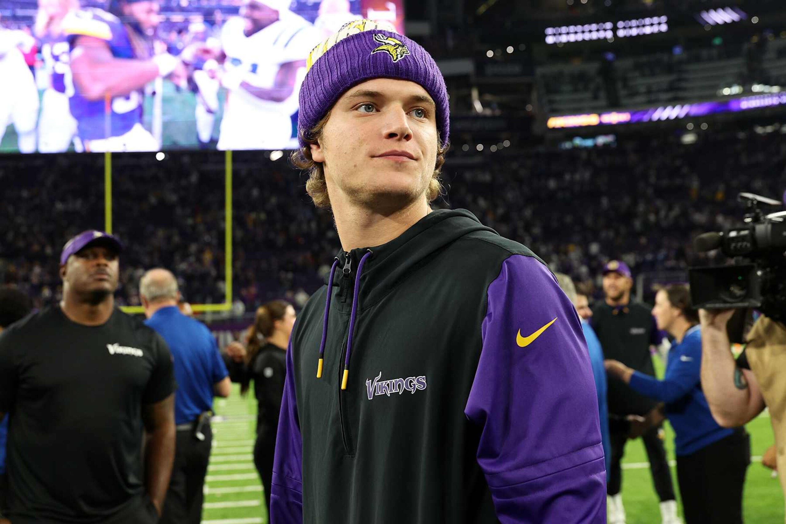 MINNEAPOLIS, MINNESOTA - NOVEMBER 03: J.J. McCarthy #9 of the Minnesota Vikings looks on after the game against the Indianapolis Colts at U.S. Bank Stadium on November 03, 2024 in Minneapolis, Minnesota. The Vikings defeated the Colts 21-13. (Photo by David Berding/Getty Images) MINNEAPOLIS, MINNESOTA - NOVEMBER 03: J.J. McCarthy #9 of the Minnesota Vikings looks on after the game against the Indianapolis Colts at U.S. Bank Stadium on November 03, 2024 in Minneapolis, Minnesota. The Vikings defeated the Colts 21-13. (Photo by David Berding/Getty Images)