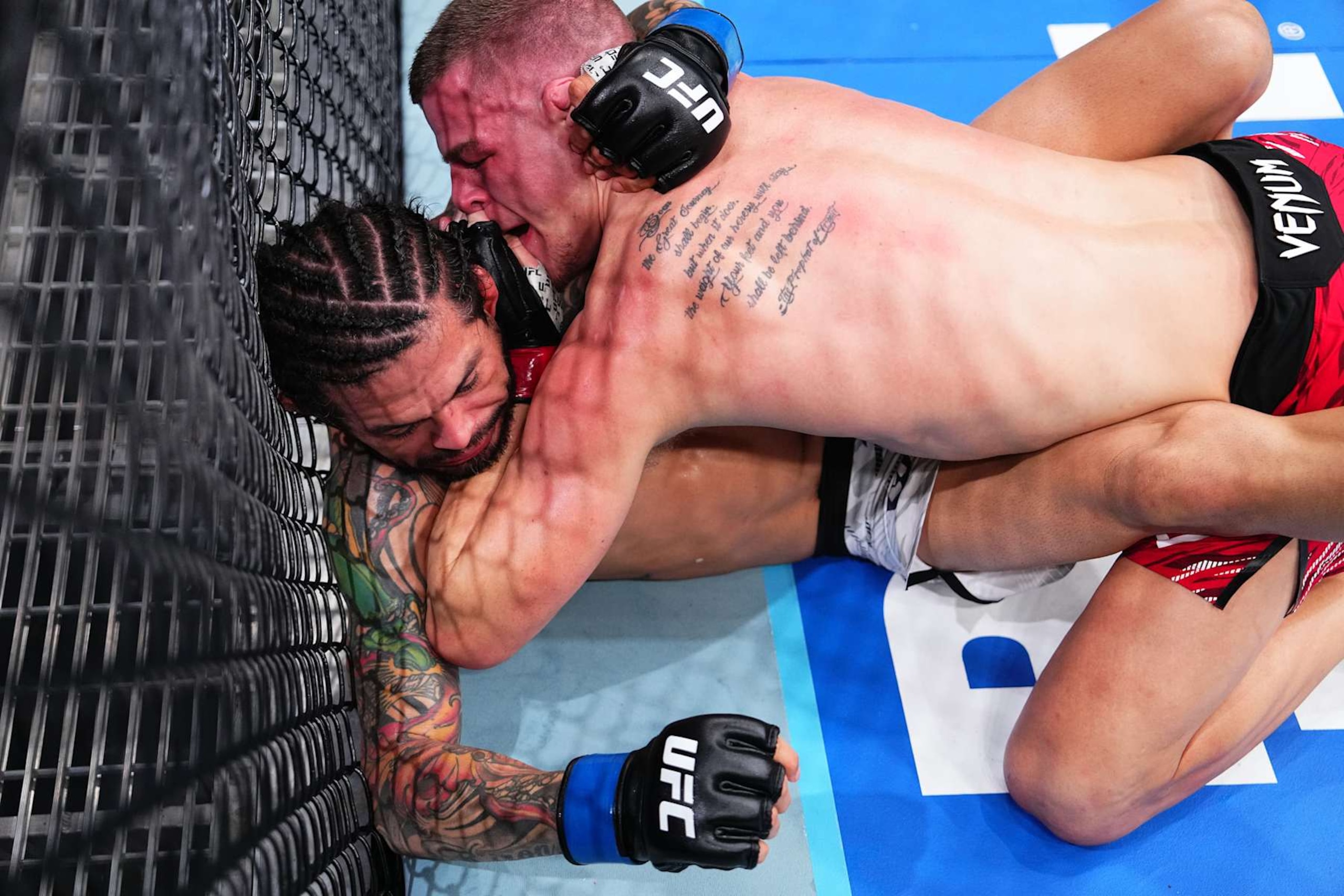 INGLEWOOD, CALIFORNIA - JANUARY 18: (R-L) Grant Dawson battles Diego Ferreira of Brazil in a lightweight fight during the UFC 311 event at Intuit Dome on January 18, 2025 in Inglewood, California. (Photo by Jeff Bottari/Zuffa LLC) INGLEWOOD, CALIFORNIA - JANUARY 18: (R-L) Grant Dawson battles Diego Ferreira of Brazil in a lightweight fight during the UFC 311 event at Intuit Dome on January 18, 2025 in Inglewood, California. (Photo by Jeff Bottari/Zuffa LLC)