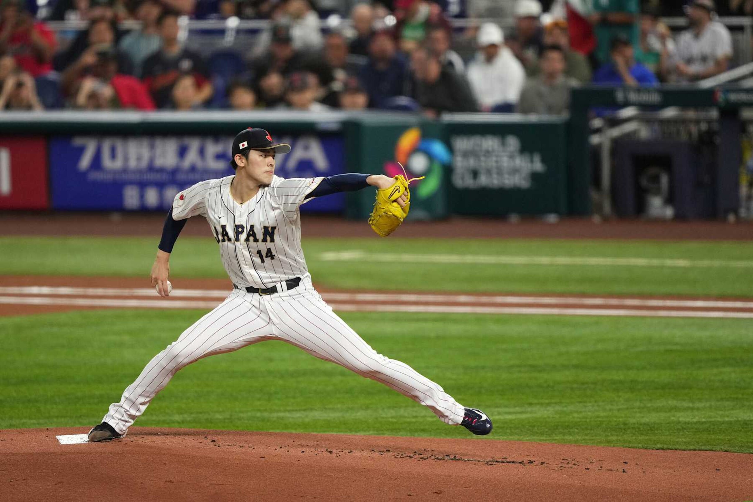 MIAMI, FL - MARCH 20: Roki Sasaki #14 of Japan delivers a pitch in the first inning against Mexico at loanDepot park on March 20, 2023 in Miami, Florida. (Photo by Jasen Vinlove/Miami Marlins/Getty Images) MIAMI, FL - MARCH 20: Roki Sasaki #14 of Japan delivers a pitch in the first inning against Mexico at loanDepot park on March 20, 2023 in Miami, Florida. (Photo by Jasen Vinlove/Miami Marlins/Getty Images)
