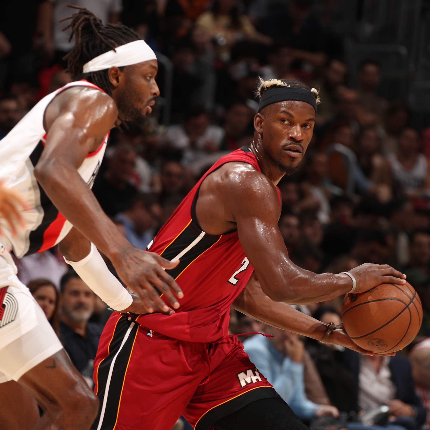 MIAMI, FL - JANUARY 21:  Jimmy Butler #22 of the Miami Heat handles the ball during the game against the Portland Trail Blazers on January 21, 2025 at Kaseya Center in Miami, Florida. NOTE TO USER: User expressly acknowledges and agrees that, by downloading and or using this Photograph, user is consenting to the terms and conditions of the Getty Images License Agreement. Mandatory Copyright Notice: Copyright 2025 NBAE (Photo by Issac Baldizon/NBAE via Getty Images)