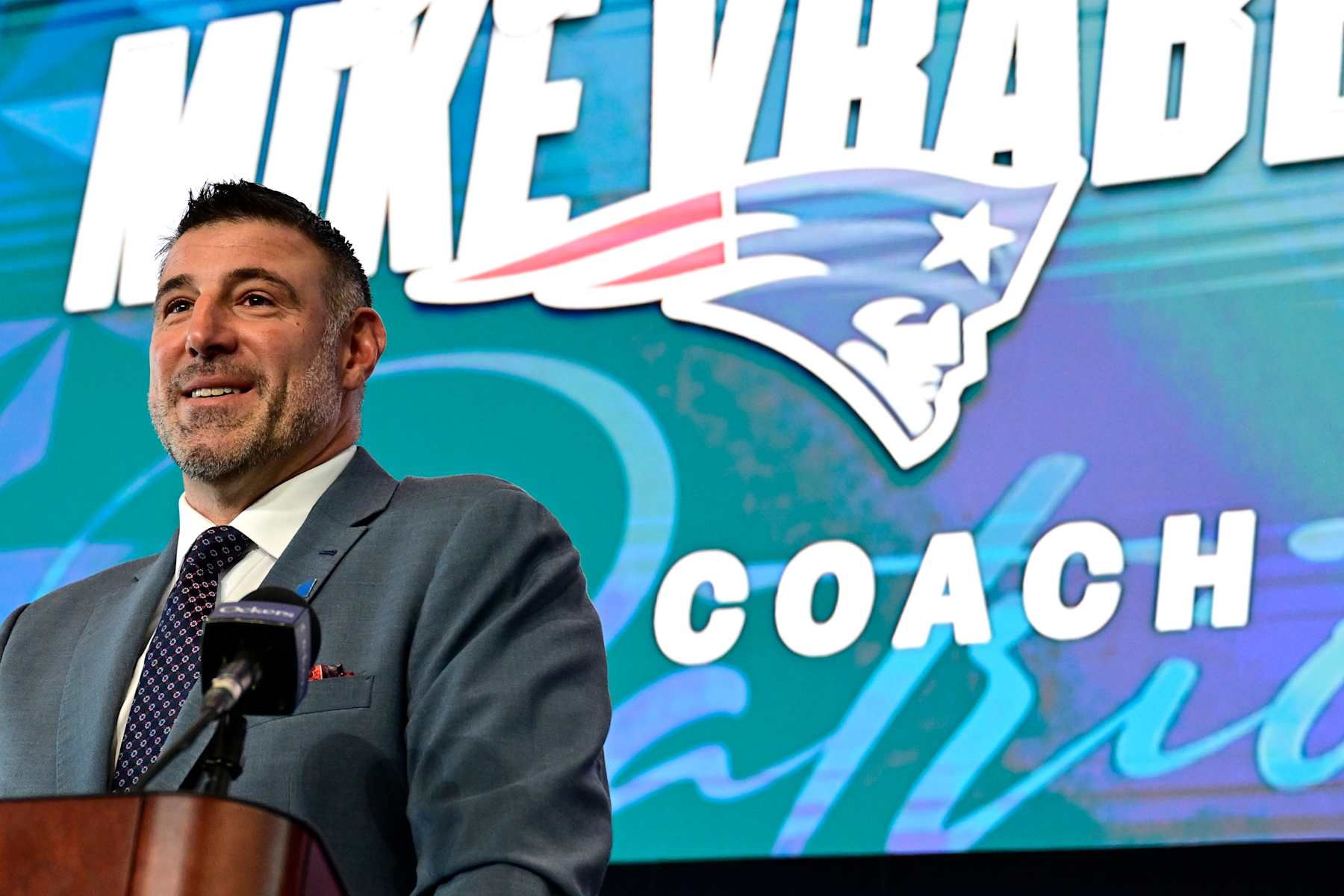 FOXBOROUGH, MASSACHUSETTS - JANUARY 13: Mike Vrabel speaks as he is introduced as head coach of the New England Patriots during a press conference at Gillette Stadium on January 13, 2025 in Foxborough, Massachusetts.  (Photo by Billie Weiss/Getty Images)