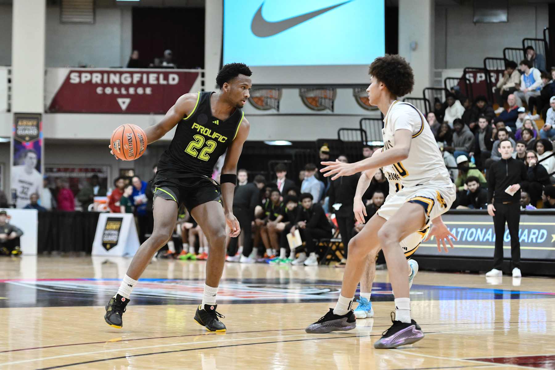 SPRINGFIELD, MA - JANUARY 19: Darryn Peterson of Prolific Prep (22) sets the play while being defended by Nate Ament of Highland School (10) during the Spalding Hoophall Classic high school basketball game between Highland School and Prolific Prep on January 19, 2025 at Blake Arena in Springfield, MA(Photo by John Jones/Icon Sportswire via Getty Images)
