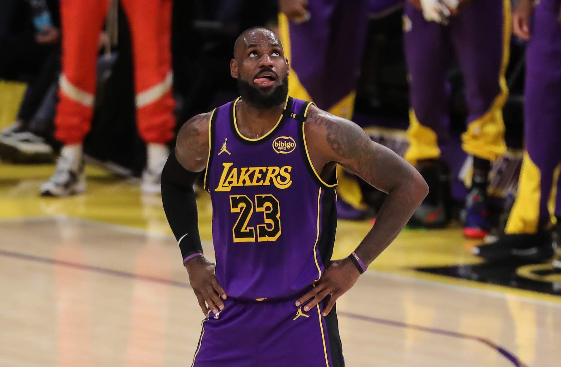 LOS ANGELES, CA - JANUARY 21: Los Angeles Lakers forward LeBron James (23) watches his dunk on replay screen during the Washington Wizards vs Los Angeles Lakers game on January 21, 2025, at Crypto.com Arena in Los Angeles, CA.  (Photo by Jevone Moore/Icon Sportswire via Getty Images)