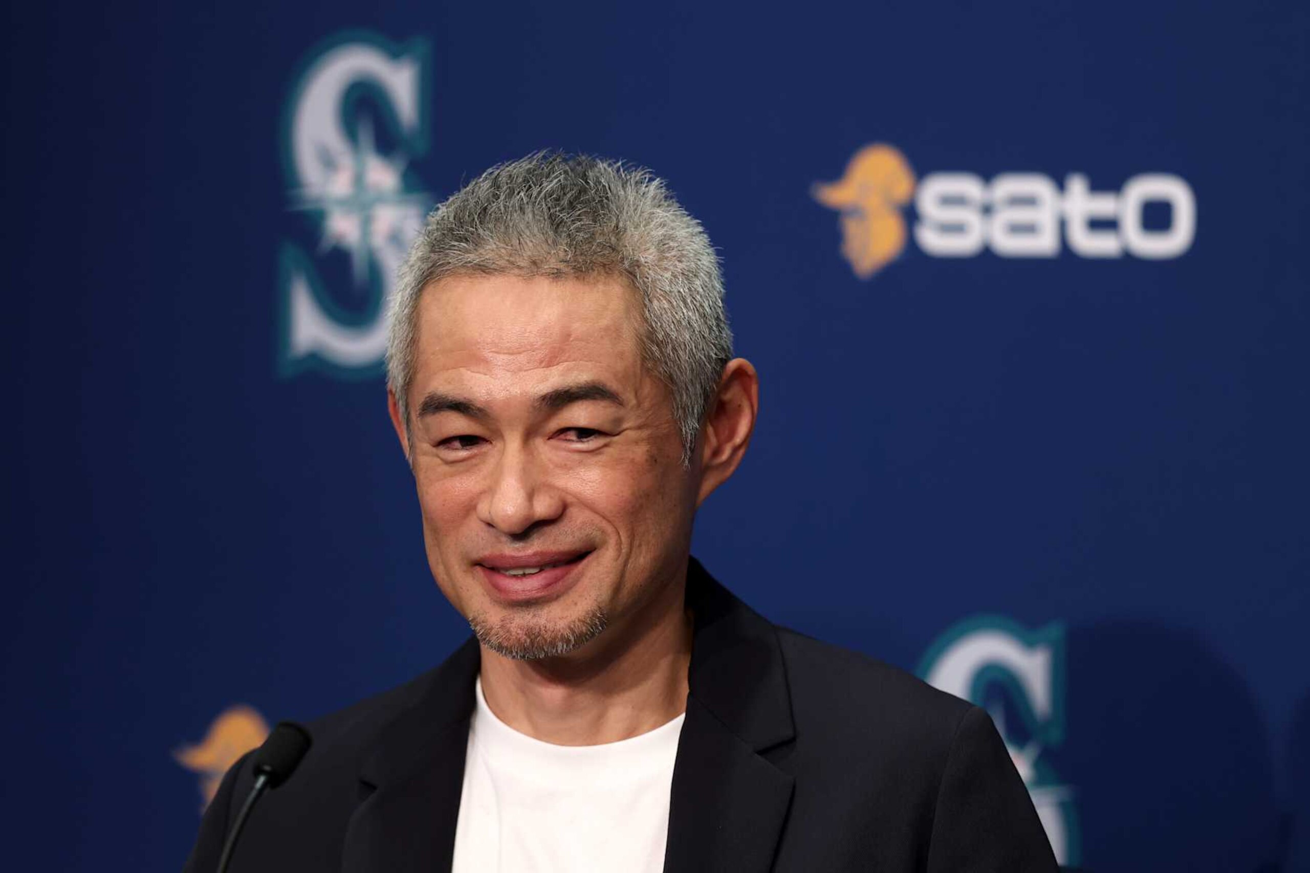 SEATTLE, WASHINGTON - JANUARY 21: Former Seattle Mariners player Ichiro Suzuki reacts as he is elected into the National Baseball Hall of Fame, after receiving the results of the 2025 Baseball Writers Association of America (BBWAA) Hall of Fame Ballot, on Tuesday, January 21.at T-Mobile Park on January 21, 2025 in Seattle, Washington. Suzuki is the first Japanese-born player to be named to the National Baseball Hall of Fame. (Photo by Steph Chambers/Getty Images) SEATTLE, WASHINGTON - JANUARY 21: Former Seattle Mariners player Ichiro Suzuki reacts as he is elected into the National Baseball Hall of Fame, after receiving the results of the 2025 Baseball Writers Association of America (BBWAA) Hall of Fame Ballot, on Tuesday, January 21.at T-Mobile Park on January 21, 2025 in Seattle, Washington. Suzuki is the first Japanese-born player to be named to the National Baseball Hall of Fame. (Photo by Steph Chambers/Getty Images)
