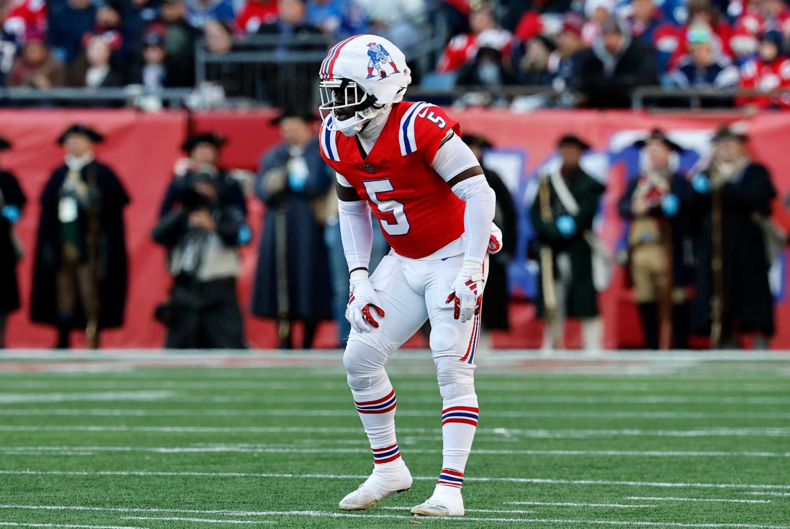 FOXBOROUGH, MA - DECEMBER 01: New England Patriots defensive back Jabrill Peppers (5) during a game between the New England Patriots and the Indianapolis Colts on December 1, 2024, at Gillette Stadium in Foxborough, Massachusetts. (Photo by Fred Kfoury III/Icon Sportswire via Getty Images) FOXBOROUGH, MA - DECEMBER 01: New England Patriots defensive back Jabrill Peppers (5) during a game between the New England Patriots and the Indianapolis Colts on December 1, 2024, at Gillette Stadium in Foxborough, Massachusetts. (Photo by Fred Kfoury III/Icon Sportswire via Getty Images)