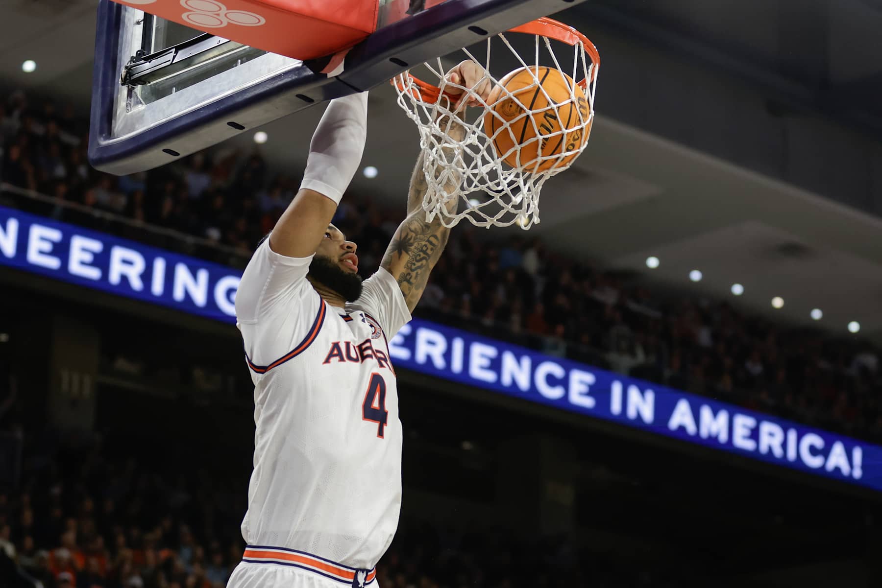 Auburn's Johni Broome