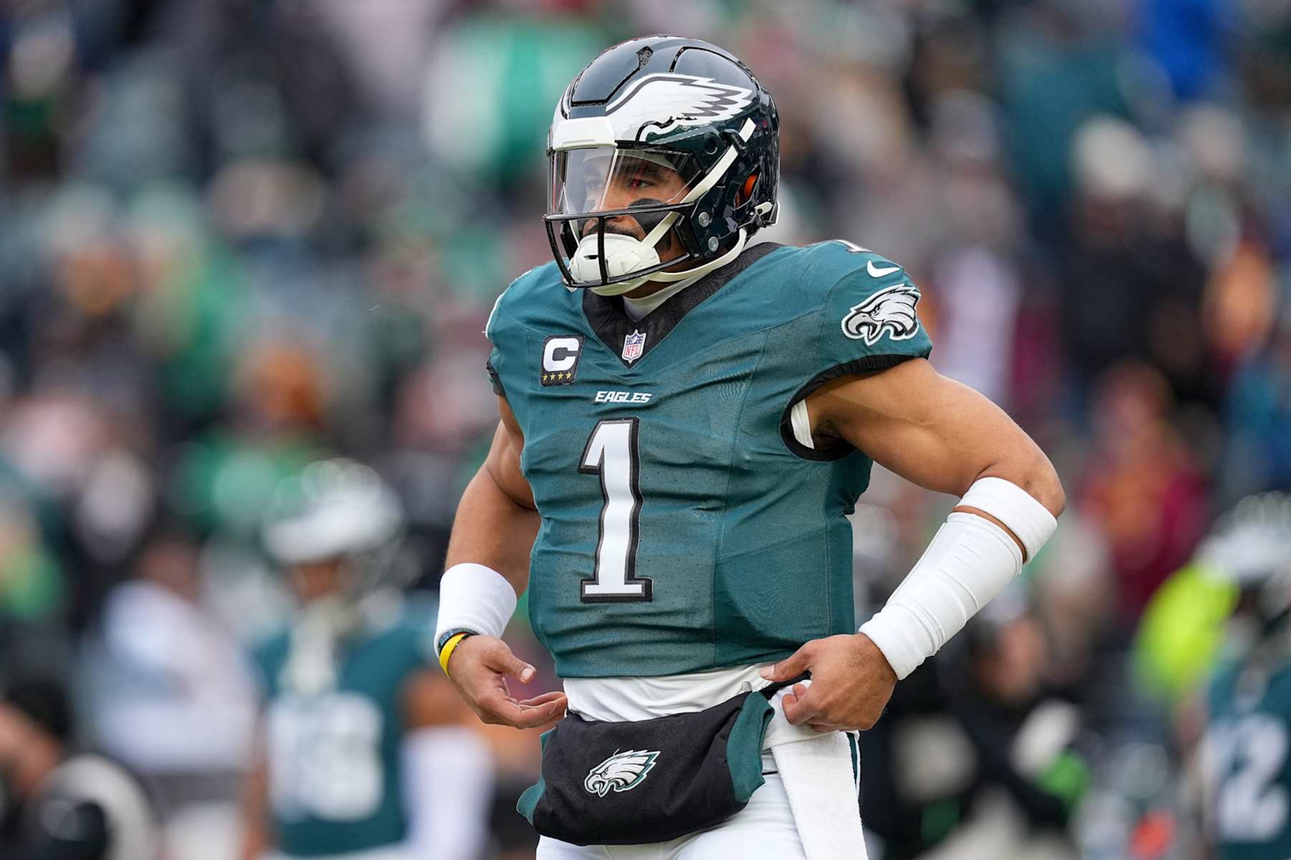 PHILADELPHIA, PENNSYLVANIA - JANUARY 26: Jalen Hurts #1 of the Philadelphia Eagles warms up prior to the NFC Championship Game against the Washington Commanders at Lincoln Financial Field on January 26, 2025 in Philadelphia, Pennsylvania. (Photo by Mitchell Leff/Getty Images) PHILADELPHIA, PENNSYLVANIA - JANUARY 26: Jalen Hurts #1 of the Philadelphia Eagles warms up prior to the NFC Championship Game against the Washington Commanders at Lincoln Financial Field on January 26, 2025 in Philadelphia, Pennsylvania. (Photo by Mitchell Leff/Getty Images)