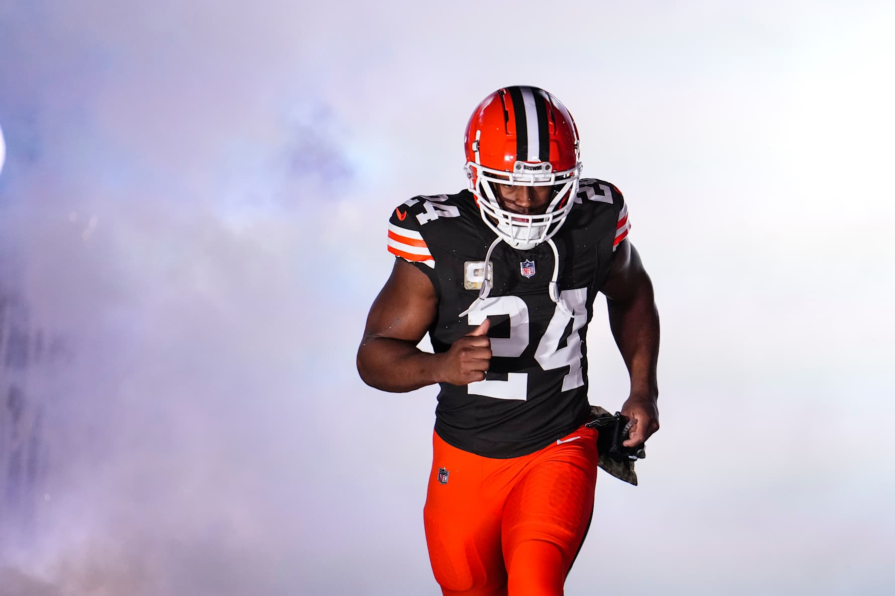 CLEVELAND, OH - NOVEMBER 21: Nick Chubb #24 of the Cleveland Browns runs out of the tunnel prior to an NFL football game against the Pittsburgh Steelers at Huntington Bank Field on November 21, 2024 in Cleveland, Ohio. (Photo by Cooper Neill/Getty Images)