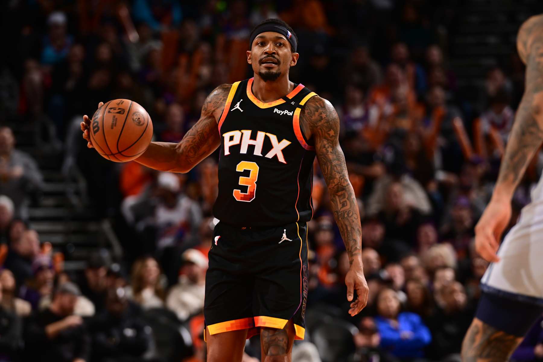 PHOENIX, AZ - JANUARY 25: Bradley Beal #3 of the Phoenix Suns dribbles the ball during the game against the Washington Wizards on January 25, 2025 at Footprint Center in Phoenix, Arizona. NOTE TO USER: User expressly acknowledges and agrees that, by downloading and or using this photograph, user is consenting to the terms and conditions of the Getty Images License Agreement. Mandatory Copyright Notice: Copyright 2025 NBAE (Photo by Kate Frese/NBAE via Getty Images)