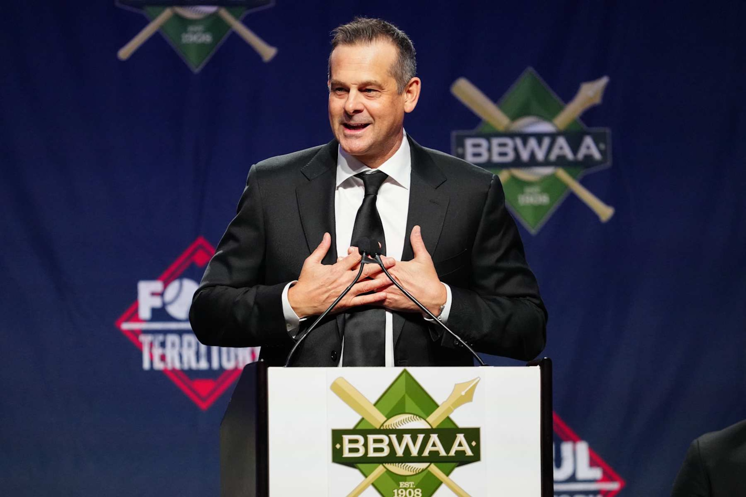 NEW YORK, NY - JANUARY 25: New York Yankees manager Aaron Boone #17 speaks to the crowd during the 2025 BBWAA Awards Dinner at New York Hilton Midtown on Saturday, January 25, 2025 in New York, New York. (Photo by Mary DeCicco/MLB Photos via Getty Images) NEW YORK, NY - JANUARY 25: New York Yankees manager Aaron Boone #17 speaks to the crowd during the 2025 BBWAA Awards Dinner at New York Hilton Midtown on Saturday, January 25, 2025 in New York, New York. (Photo by Mary DeCicco/MLB Photos via Getty Images)