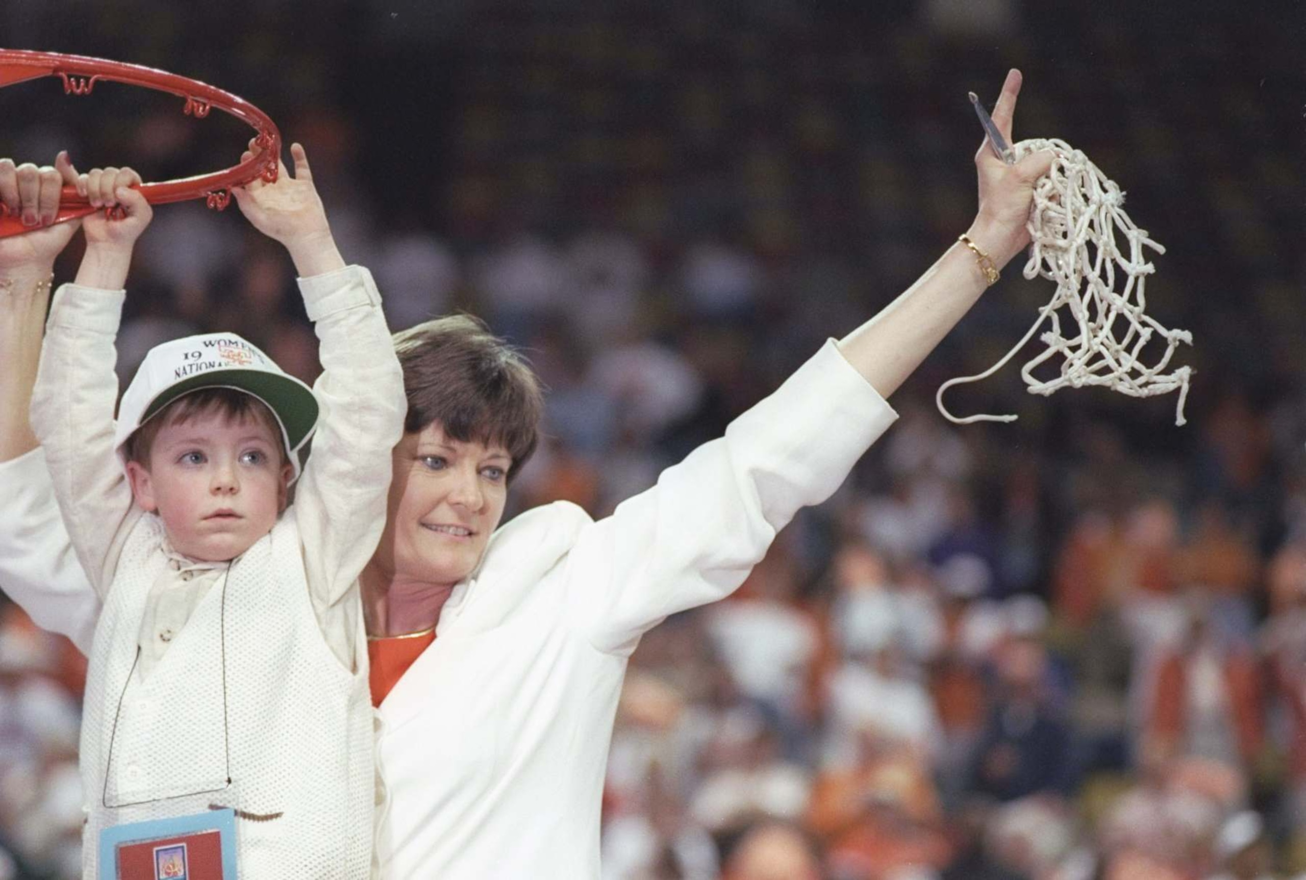 Pat Summitt (R) Pat Summitt (R)