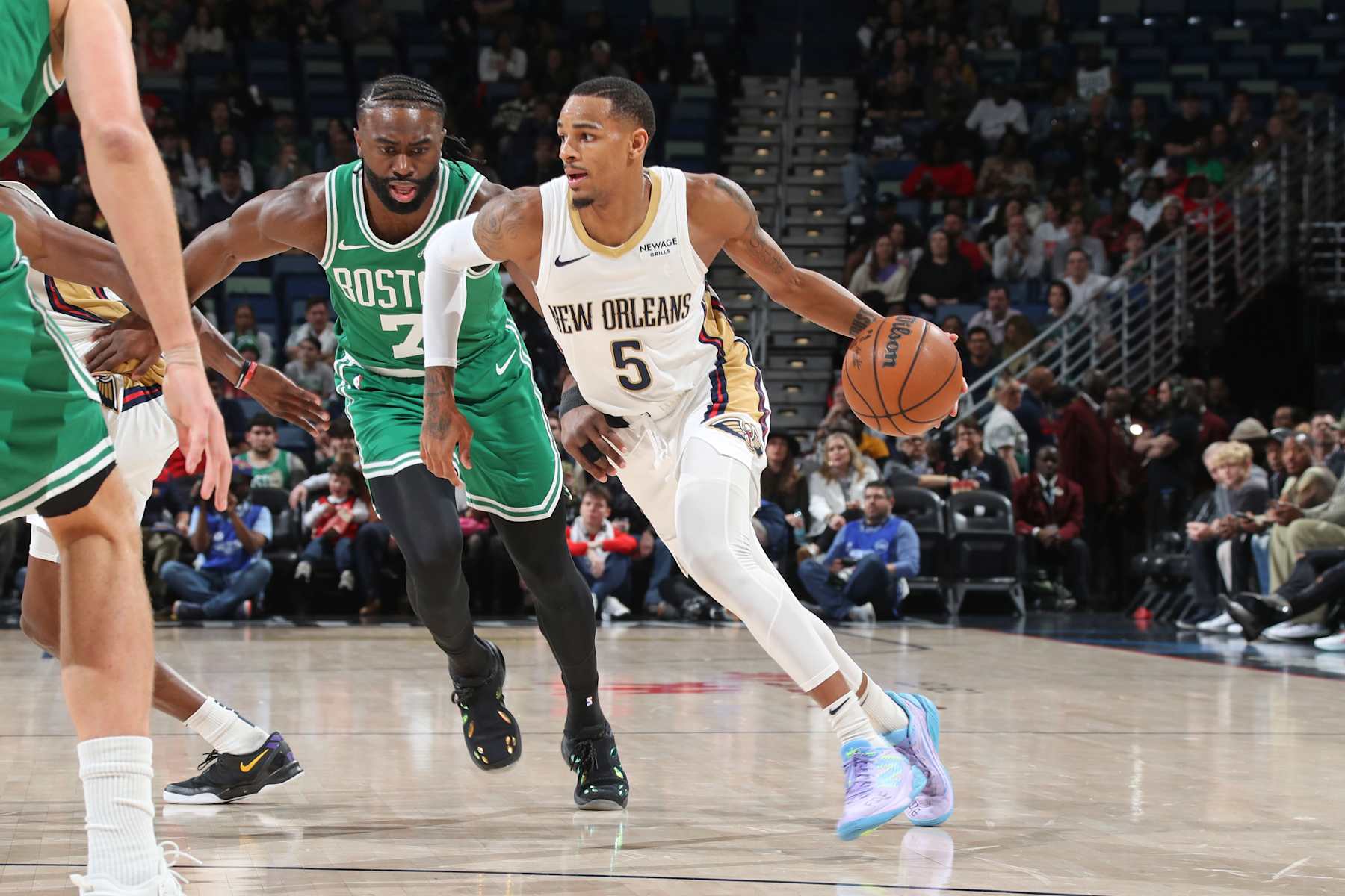 NEW ORLEANS, LA - JANUARY 31: Dejounte Murray #5 of the New Orleans Pelicans handles the ball during the game against the Boston Celtics on January 31, 2025 at the Smoothie King Center in New Orleans, Louisiana. NOTE TO USER: User expressly acknowledges and agrees that, by downloading and or using this Photograph, user is consenting to the terms and conditions of the Getty Images License Agreement. Mandatory Copyright Notice: Copyright 2025 NBAE (Photo by Layne Murdoch Jr./NBAE via Getty Images)