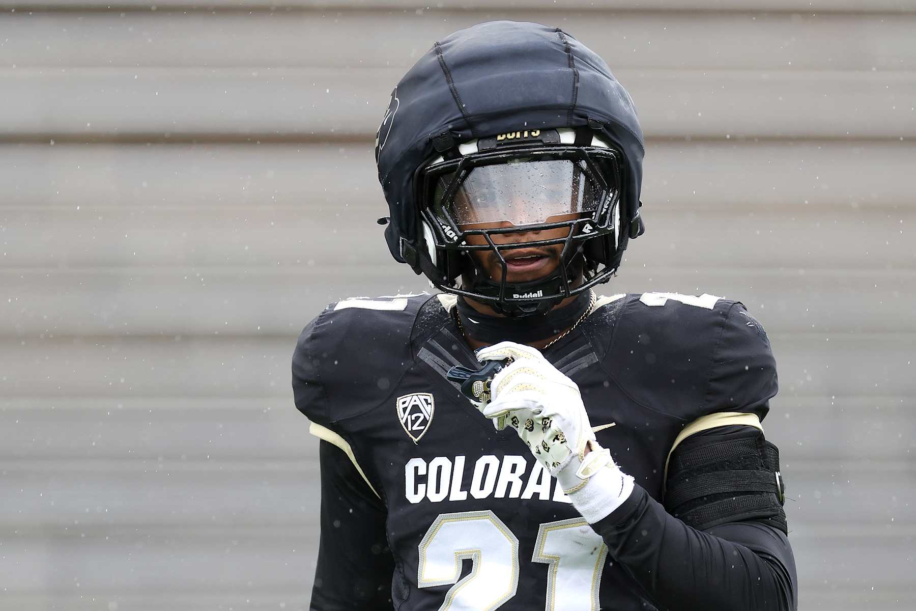 BOULDER, COLORADO - APRIL 27: Shilo Sanders #21 of the Colorado Buffaloes warms-up prior to their spring game at Folsom Field on April 27, 2024 in Boulder, Colorado.  (Photo by Matthew Stockman/Getty Images)