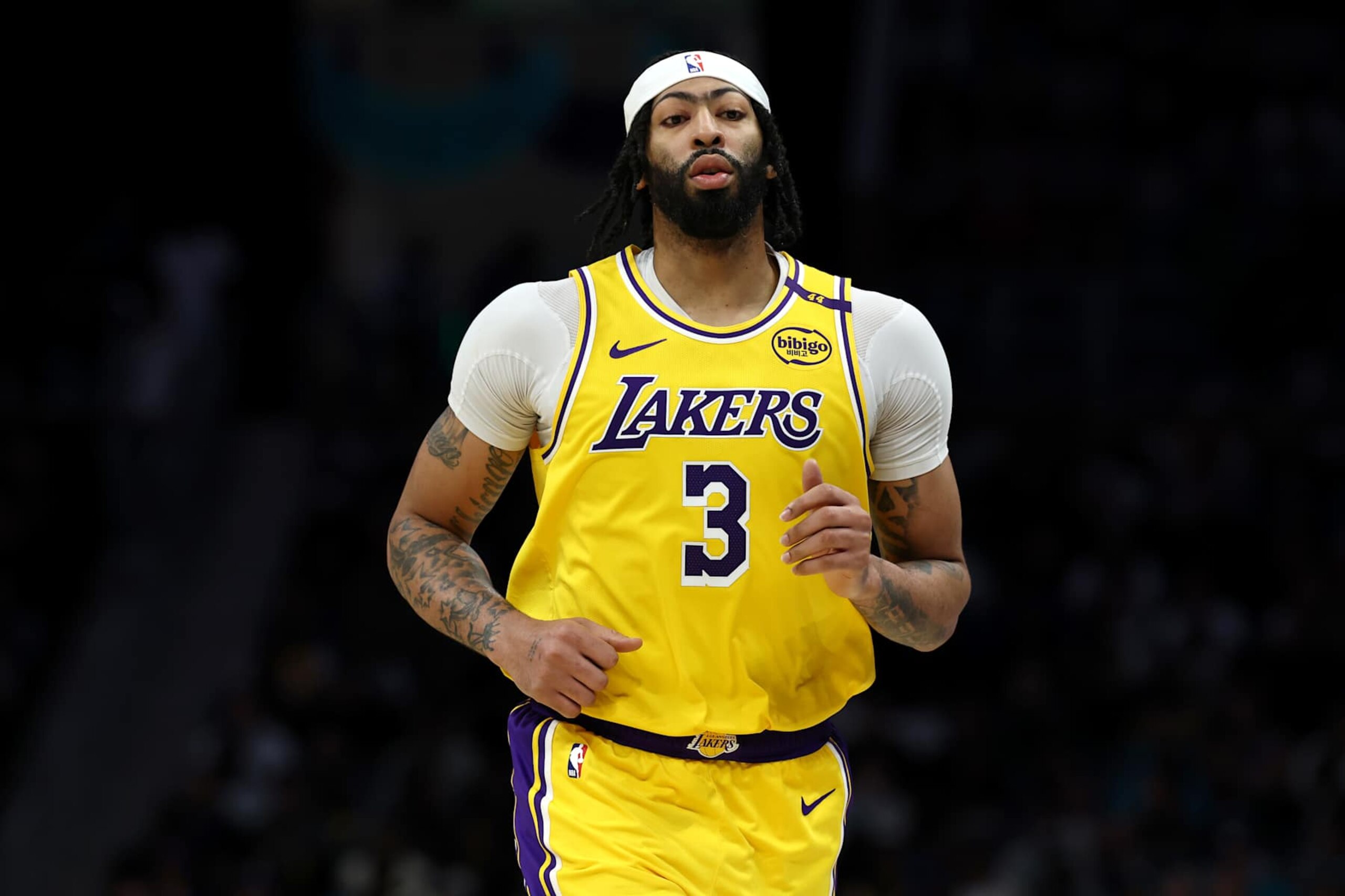 CHARLOTTE, NORTH CAROLINA - JANUARY 27: Anthony Davis #3 of the Los Angeles Lakers runs the court during the first half of the game against the Charlotte Hornets at Spectrum Center on January 27, 2025 in Charlotte, North Carolina. NOTE TO USER: User expressly acknowledges and agrees that, by downloading and or using this photograph, User is consenting to the terms and conditions of the Getty Images License Agreement. (Photo by Jared C. Tilton/Getty Images)
