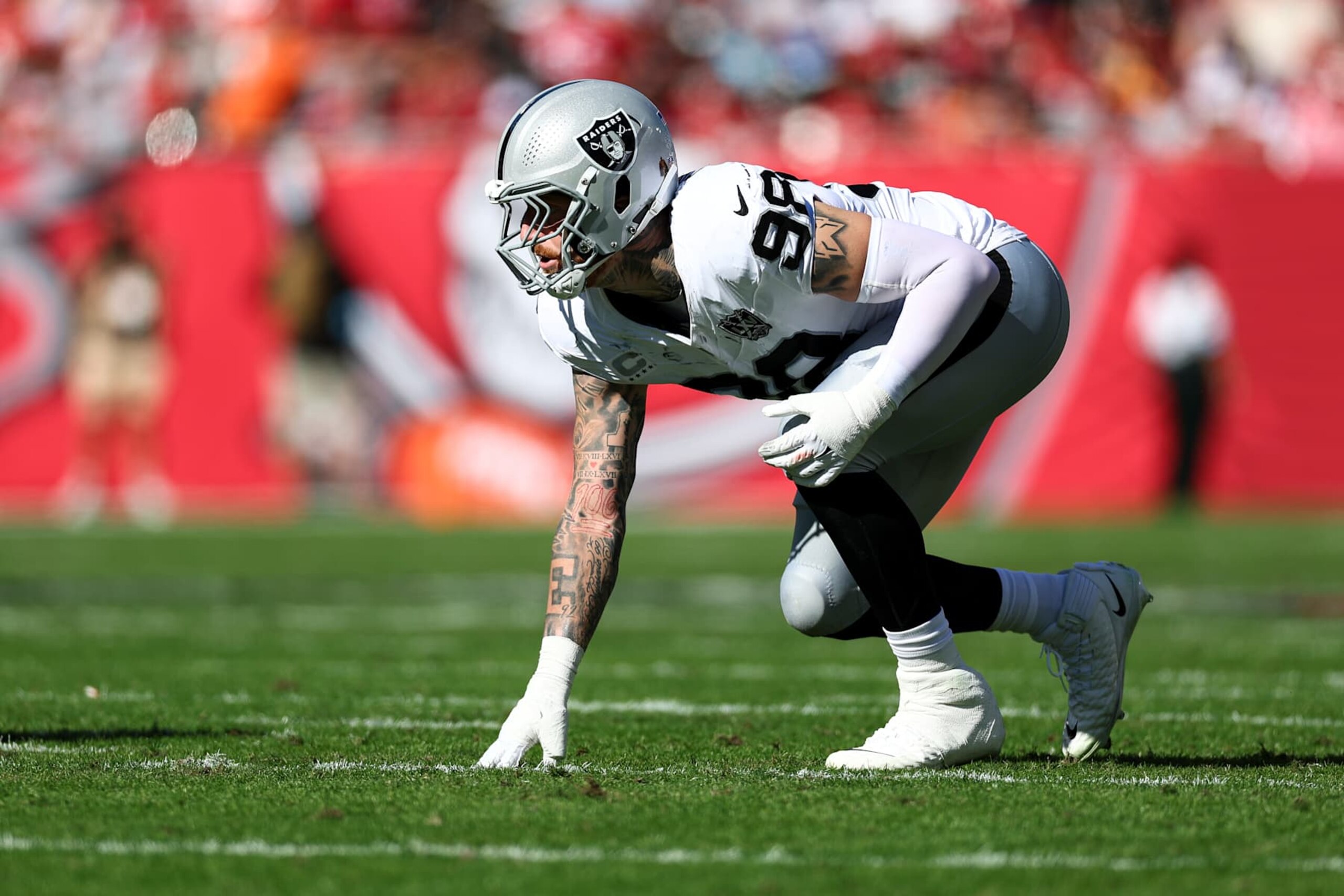 Raiders edge Maxx Crosby