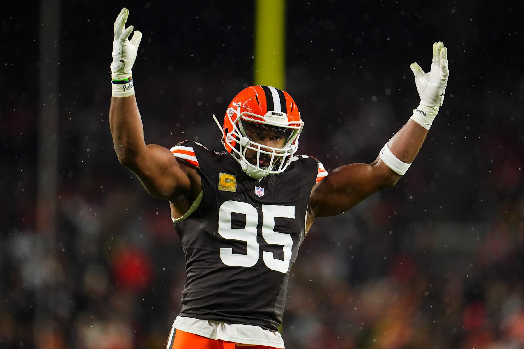 CLEVELAND, OH - NOVEMBER 21: Myles Garrett #95 of the Cleveland Browns celebrates during an NFL football game against the Pittsburgh Steelers at Huntington Bank Field on November 21, 2024 in Cleveland, Ohio. (Photo by Cooper Neill/Getty Images)