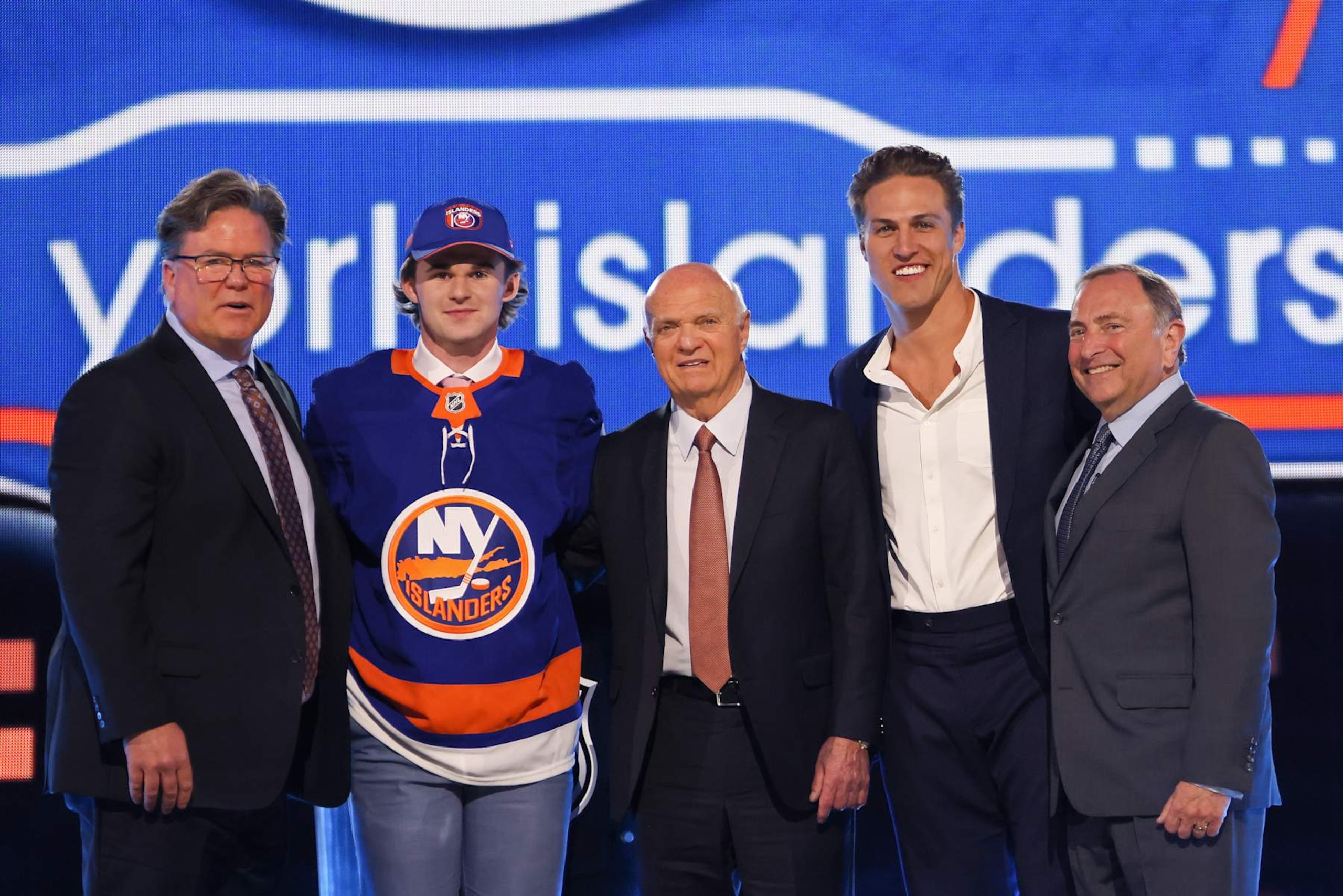 LAS VEGAS, NEVADA - JUNE 28: Cole Eiserman is selected by the New York Islanders with the 20th overall pick during the first round of the 2024 Upper Deck NHL Draft at Sphere on June 28, 2024 in Las Vegas, Nevada. (Photo by Bruce Bennett/Getty Images)