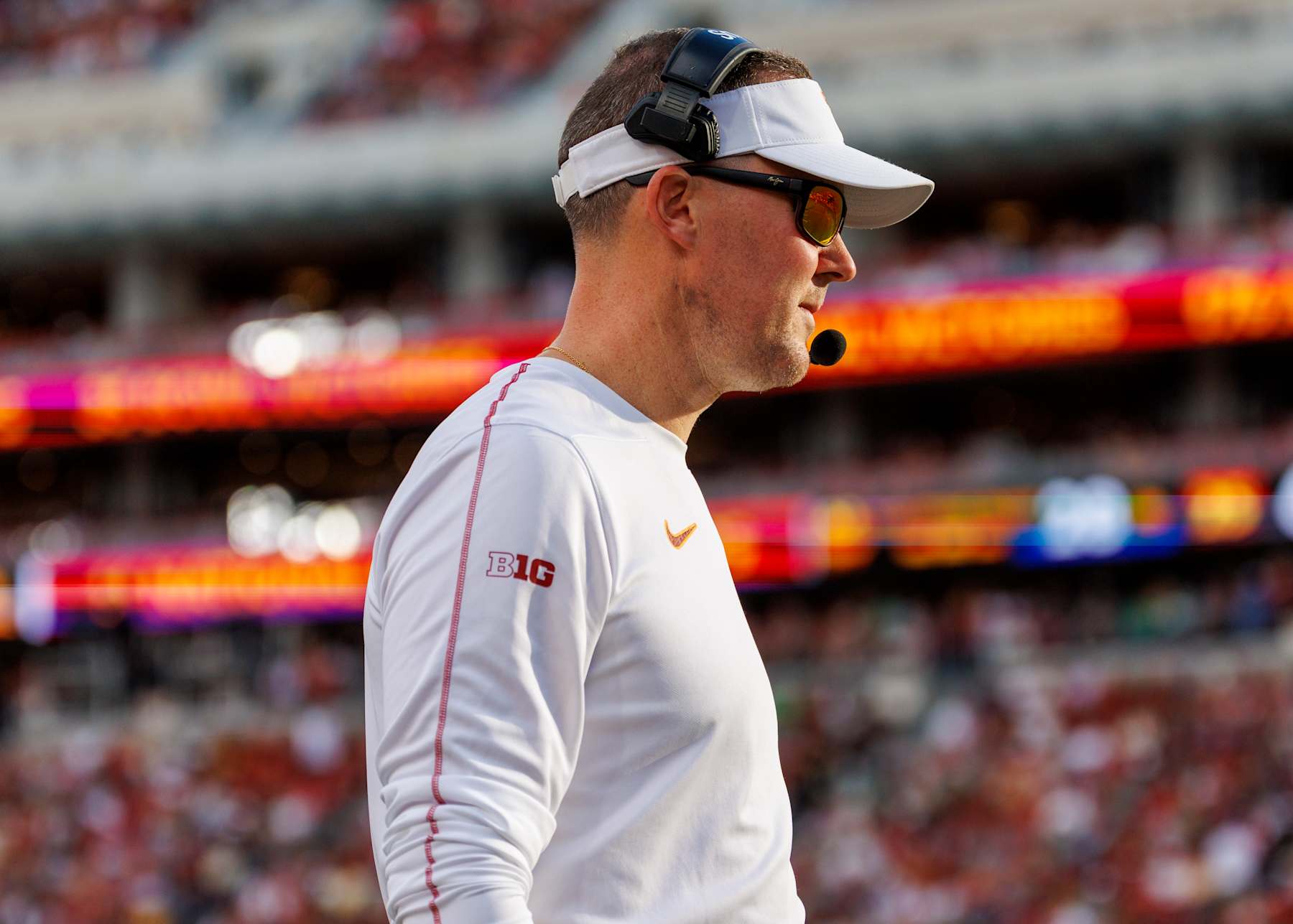 LOS ANGELES, CA - NOVEMBER 30, 2024: USC Trojans head coach Lincoln Riley on the sidelines against Notre Dame at the LA Coliseum  on November 30, 2024 in Los Angeles, California. (Gina Ferazzi / Los Angeles Times via Getty Images)