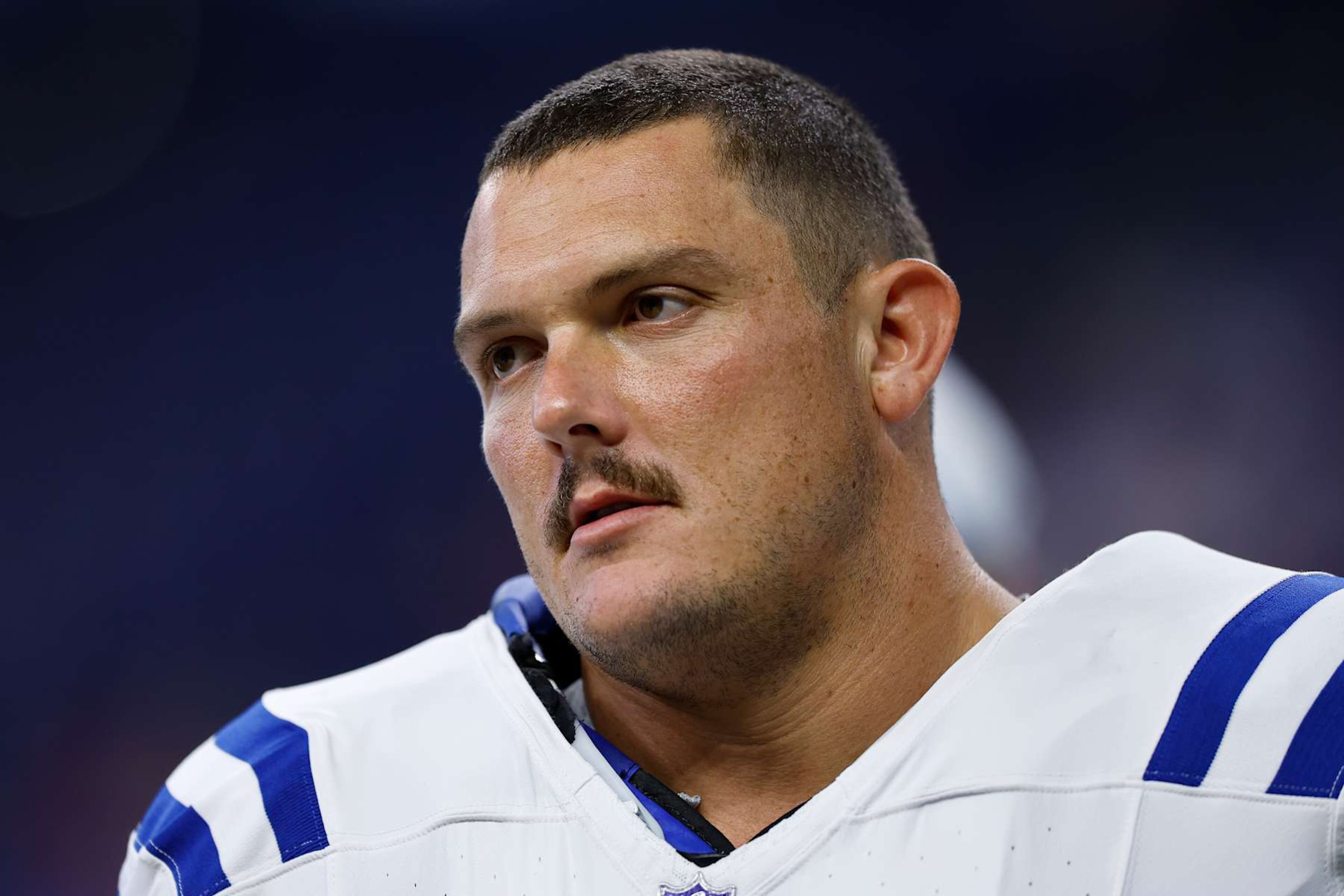 INDIANAPOLIS, IN - AUGUST 17: Indianapolis Colts center Ryan Kelly (78) during the NFL Preseason game between the Arizona Cardinals and the Indianapolis Colts on August 17, 2024 at Lucas Oil Stadium in Indianapolis, IN. (Photo by Jeffrey Brown/Icon Sportswire via Getty Images) INDIANAPOLIS, IN - AUGUST 17: Indianapolis Colts center Ryan Kelly (78) during the NFL Preseason game between the Arizona Cardinals and the Indianapolis Colts on August 17, 2024 at Lucas Oil Stadium in Indianapolis, IN. (Photo by Jeffrey Brown/Icon Sportswire via Getty Images)