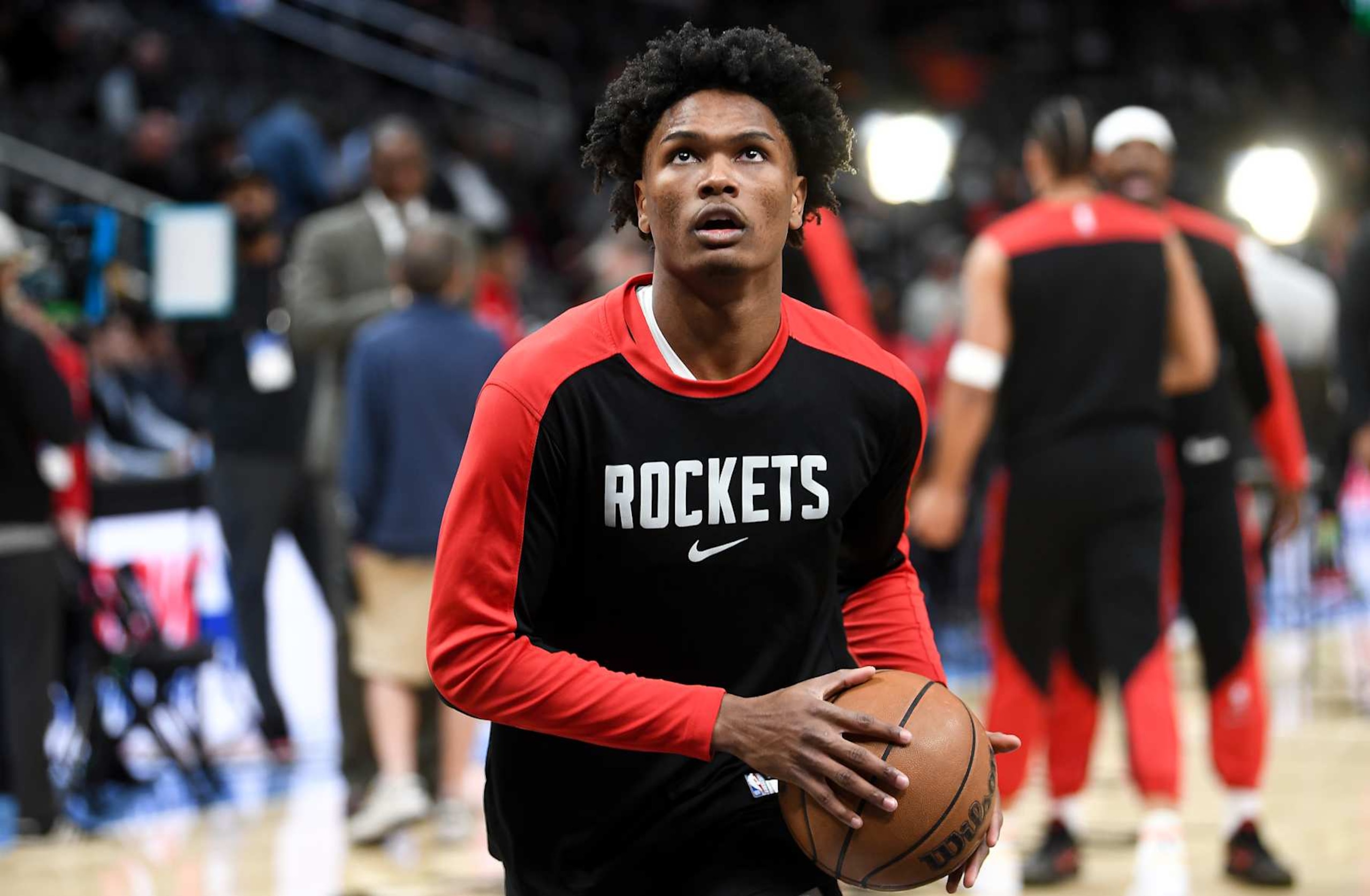 ATLANTA, GEORGIA - JANUARY 28:  Amen Thompson #1 of the Houston Rockets warms up before the game against the Atlanta Hawks on January 28, 2025 at State Farm Arena in Atlanta, Georgia. NOTE TO USER: User expressly acknowledges and agrees that, by downloading and or using this photograph, User is consenting to the terms and conditions of the Getty Images License Agreement.  (Photo by Paras Griffin/Getty Images)