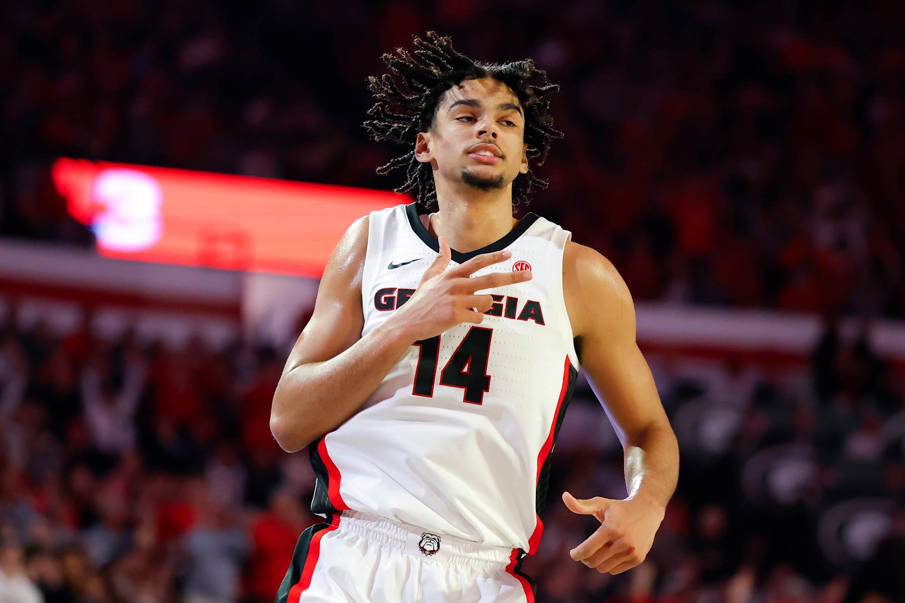 ATHENS, GEORGIA - JANUARY 18: Asa Newell #14 of the Georgia Bulldogs reacts during the first half against the Auburn Tigers at Stegeman Coliseum on January 18, 2025 in Athens, Georgia. (Photo by Todd Kirkland/Getty Images)